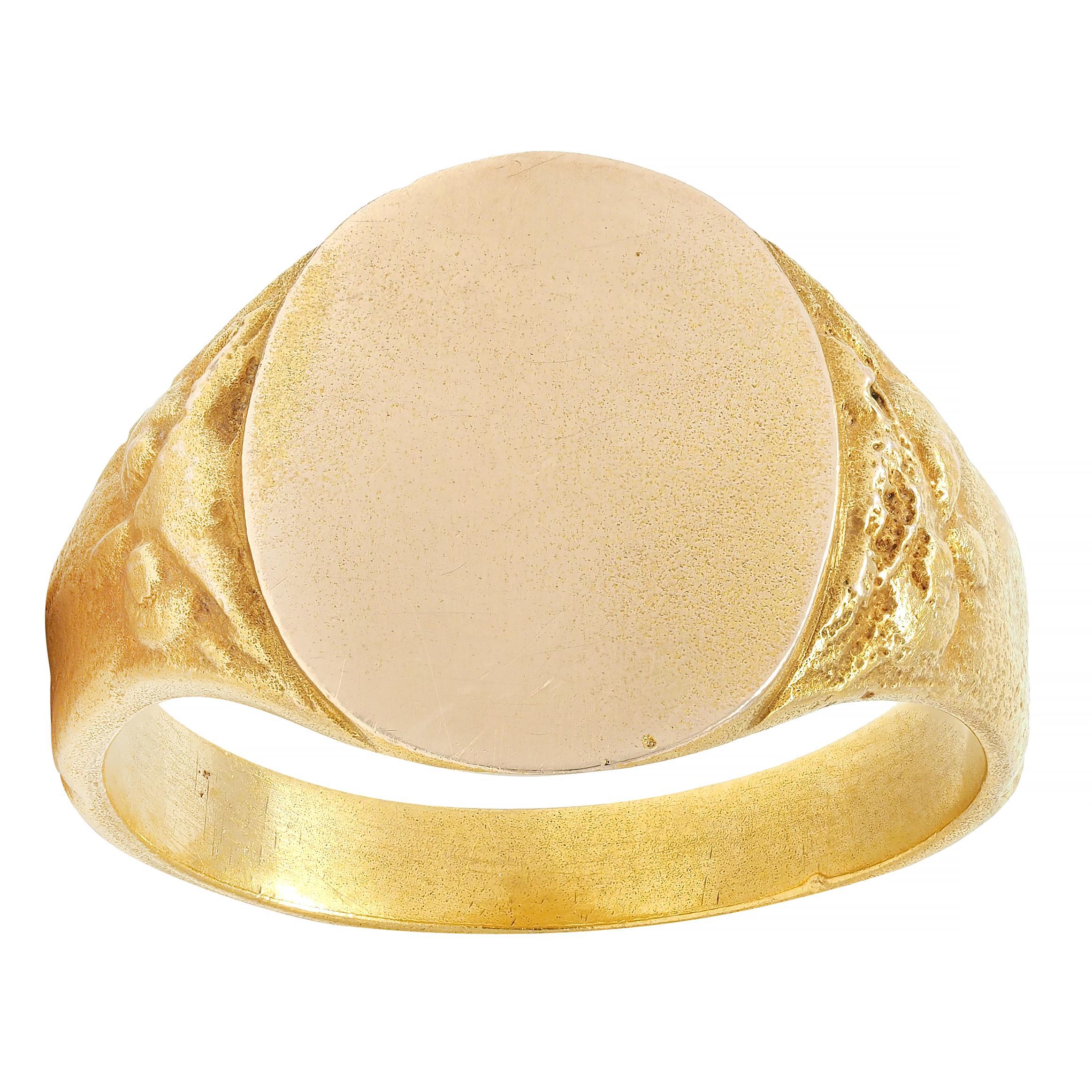 Victorian 14 Karat Yellow Gold Owl Antique Unsiex Bird Animal Signet Ring For Sale 6