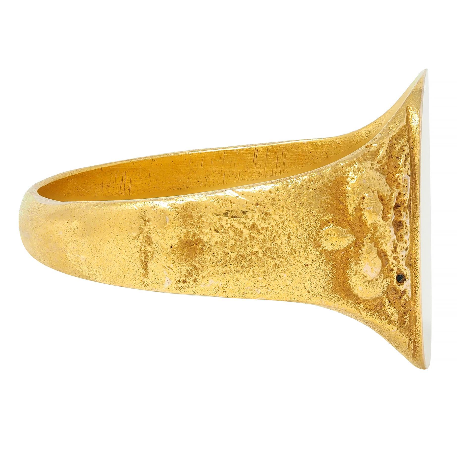 Women's or Men's Victorian 14 Karat Yellow Gold Owl Antique Unsiex Bird Animal Signet Ring For Sale