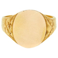 Victorian 14 Karat Yellow Gold Owl Antique Unsiex Bird Animal Signet Ring