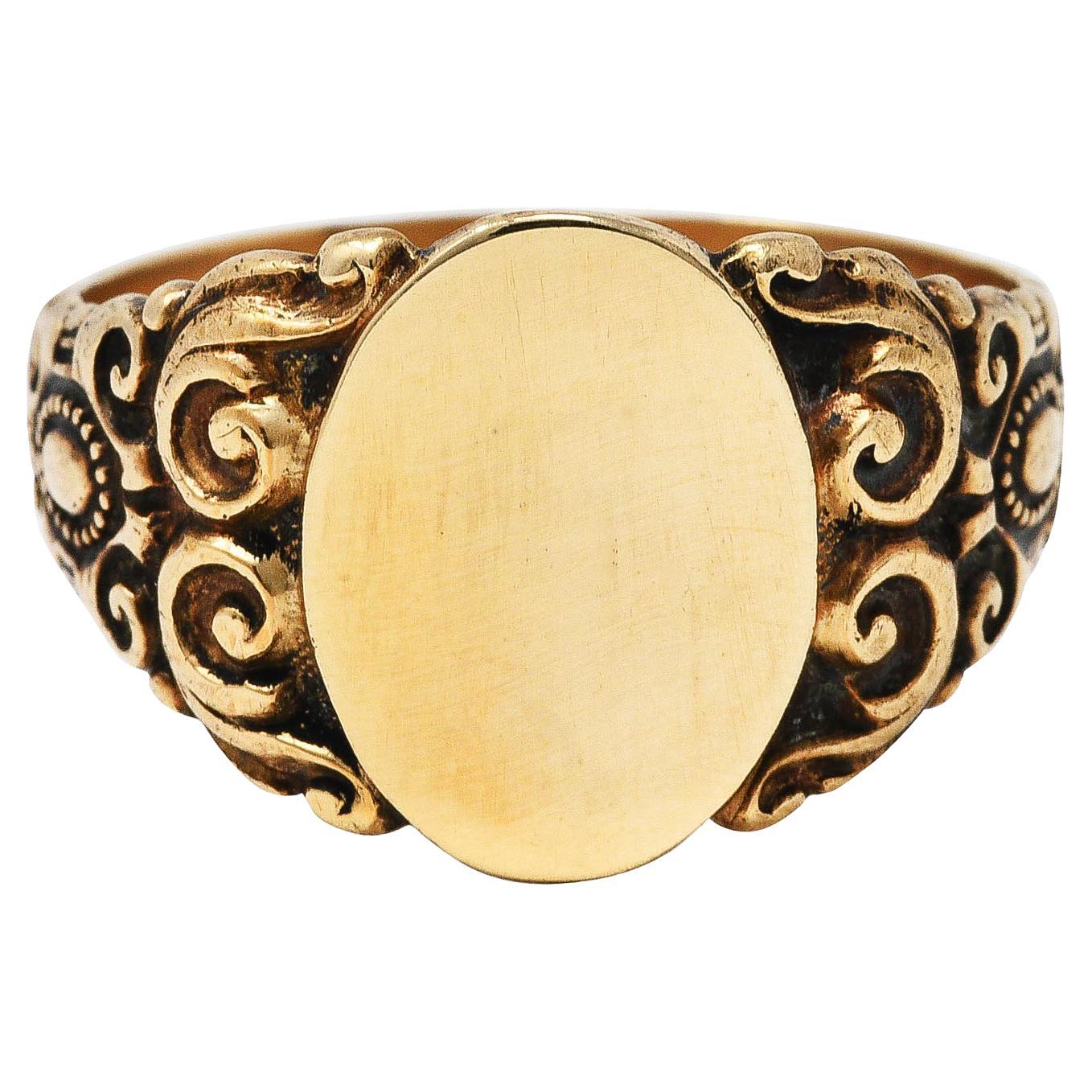 Victorian 14 Karat Yellow Gold Scrolling Men’s Unisex Signet Ring