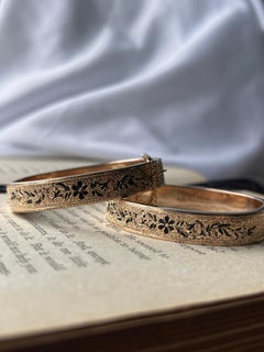 Victorian 14 karat Yellow Gold Taille D’Épargne Wedding Bangles