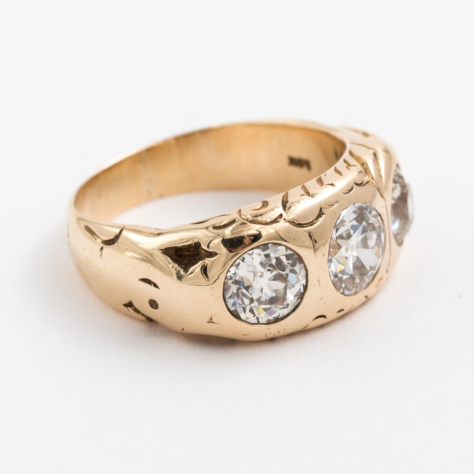 Victorian 14 Karat Yellow Gold Three-Stone 2.19 Carat Diamond Ring In Good Condition For Sale In St.amford, CT