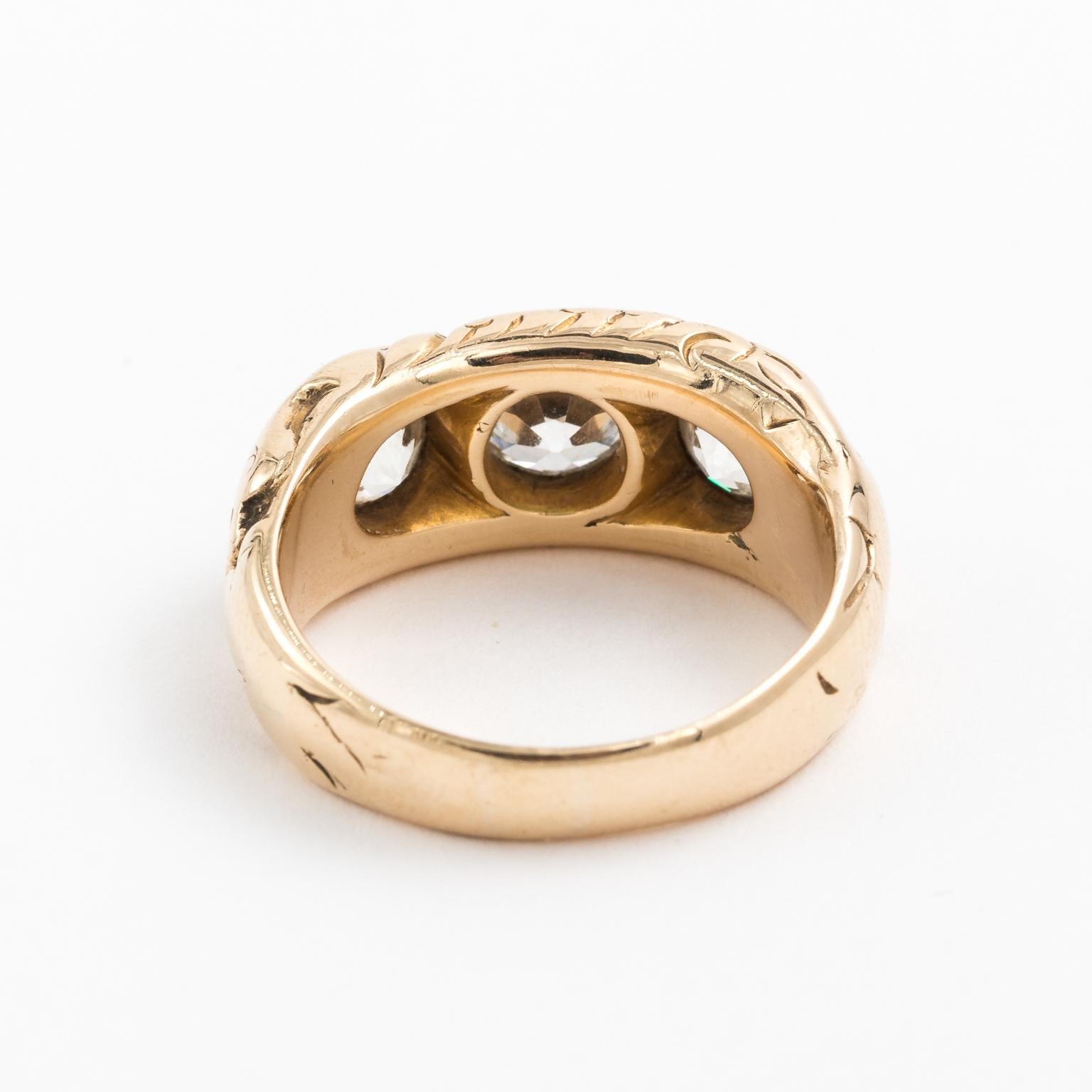 Victorian 14 Karat Yellow Gold Three-Stone 2.19 Carat Diamond Ring For Sale 1