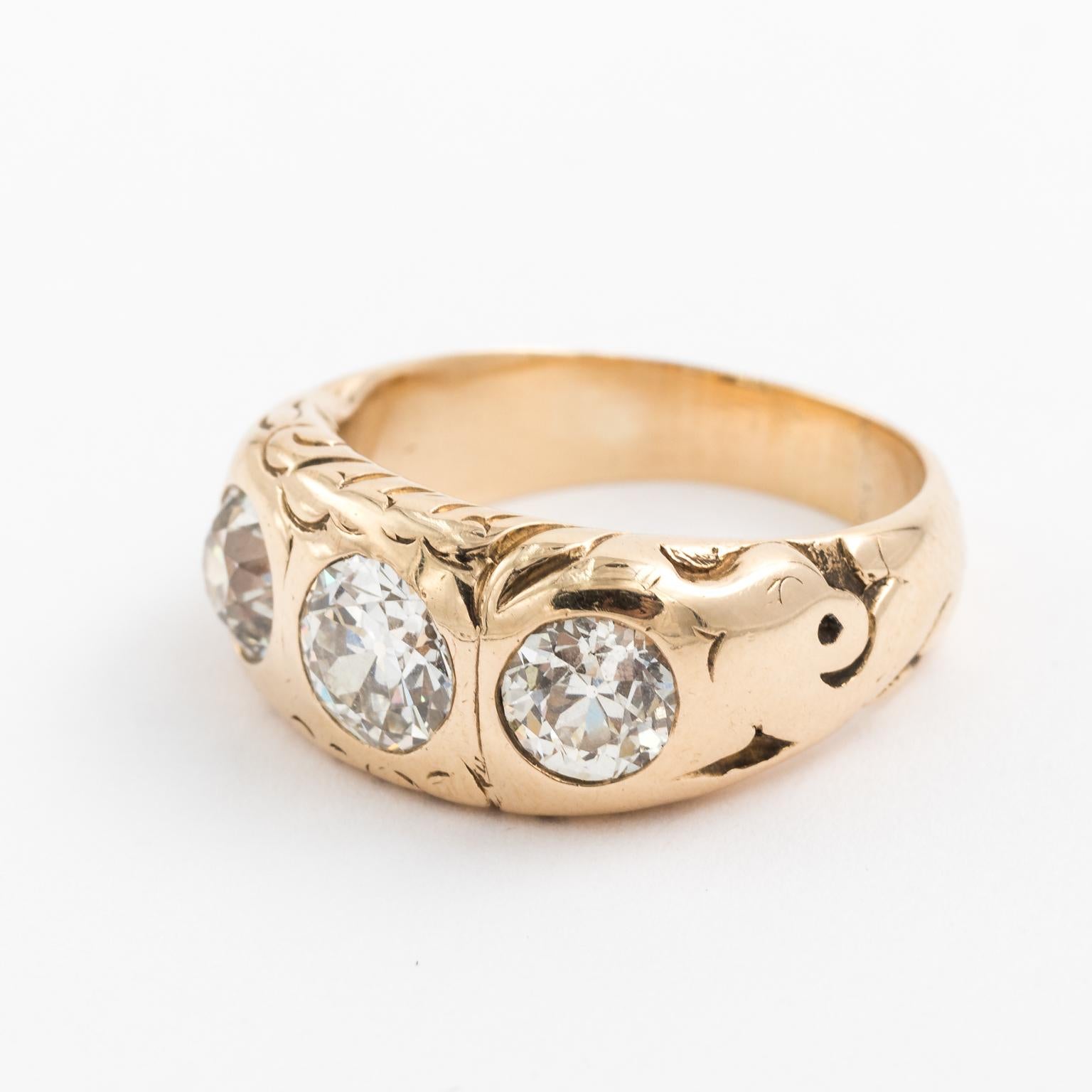 Victorian 14 Karat Yellow Gold Three-Stone 2.19 Carat Diamond Ring For Sale 3