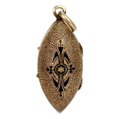 Victorian 14 Kart Gold and Black Enamel Mourning Pendant Locket with Hair