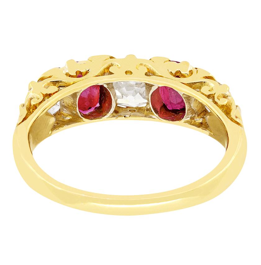 Victorian 1.40ct Diamond and Ruby Five Stone Ring, c.1880s In Good Condition For Sale In London, GB
