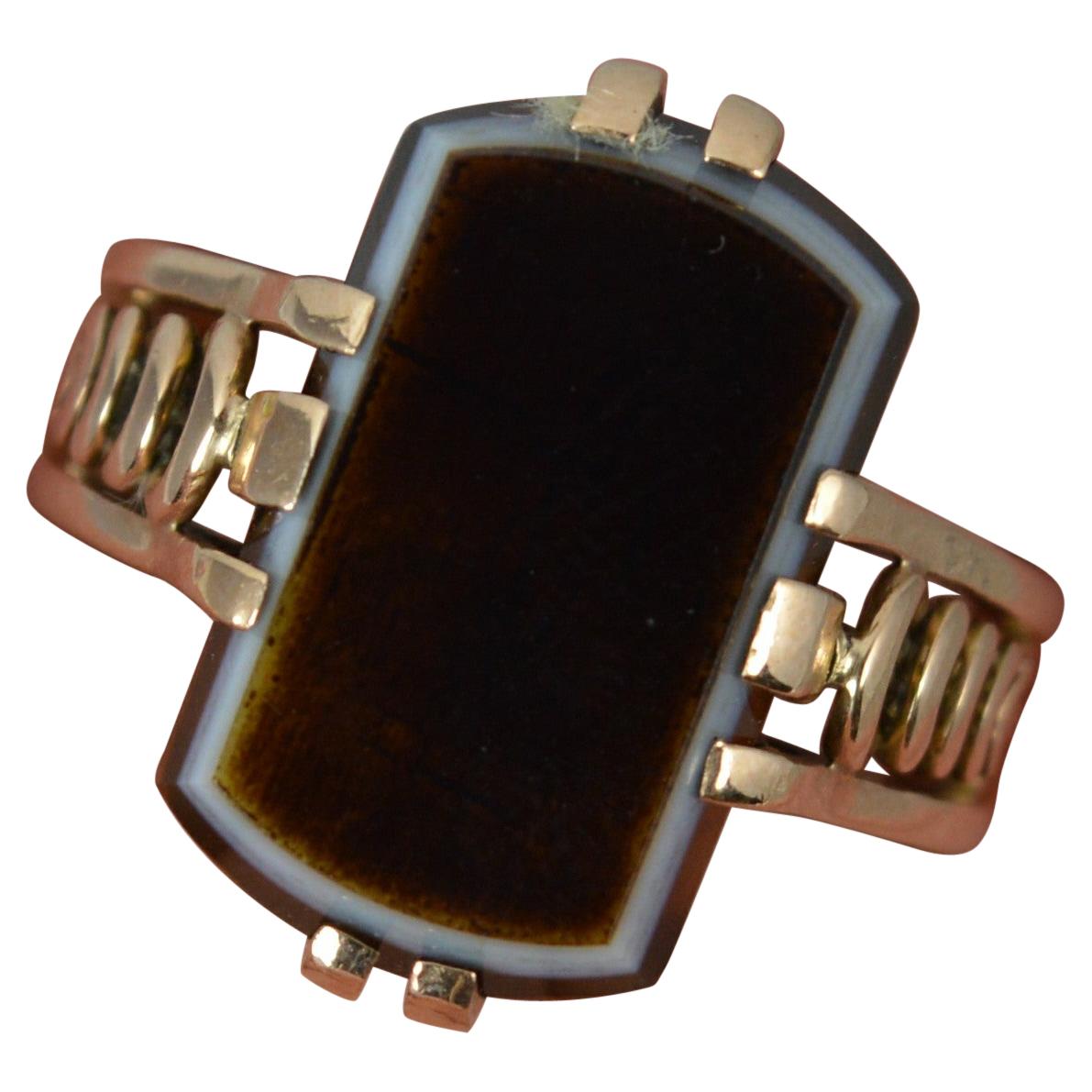 Victorian 14ct Rose Gold and Banded Agate Panel Signet Ring For Sale