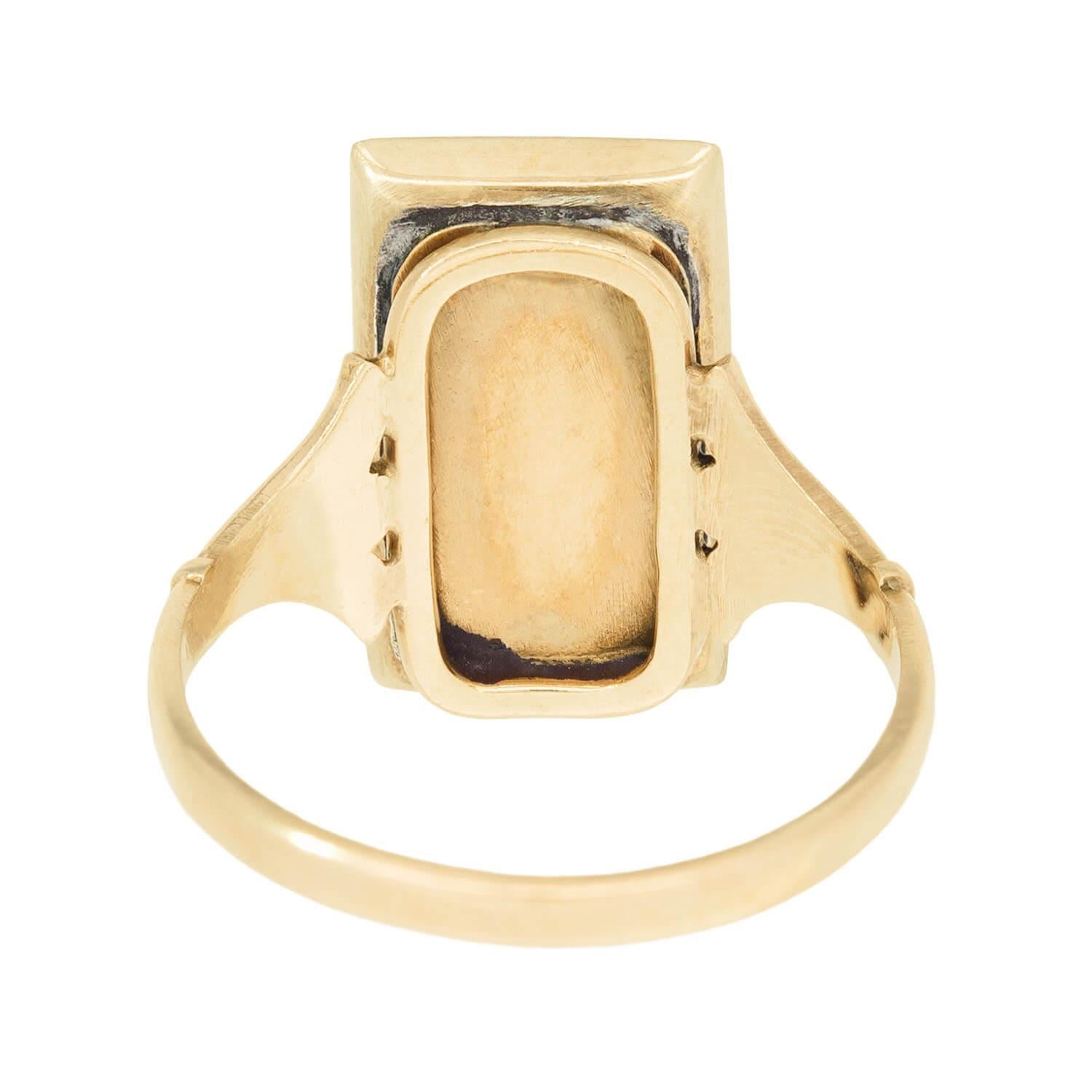 Donna Victorian 14k Enamel & Woven Hair Mourning Ring in vendita