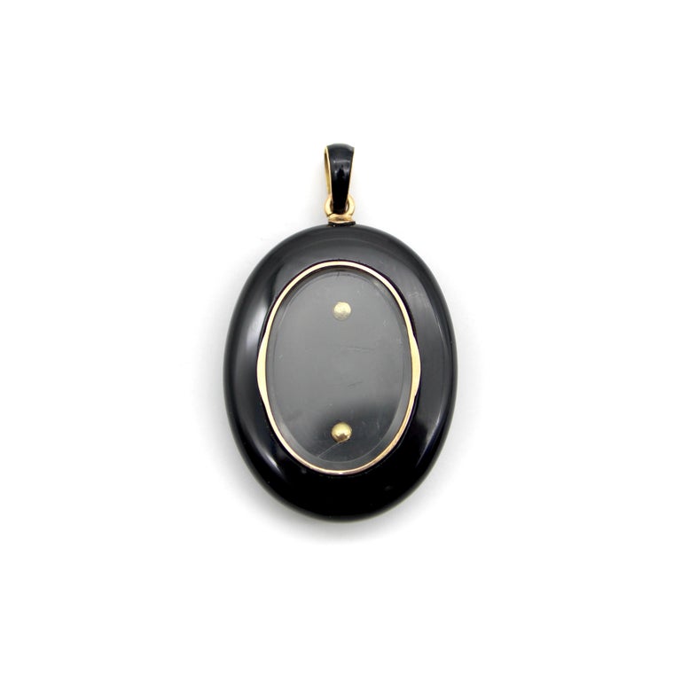 Victorian 14K Gold and Onyx Starburst Mourning Locket For Sale 1