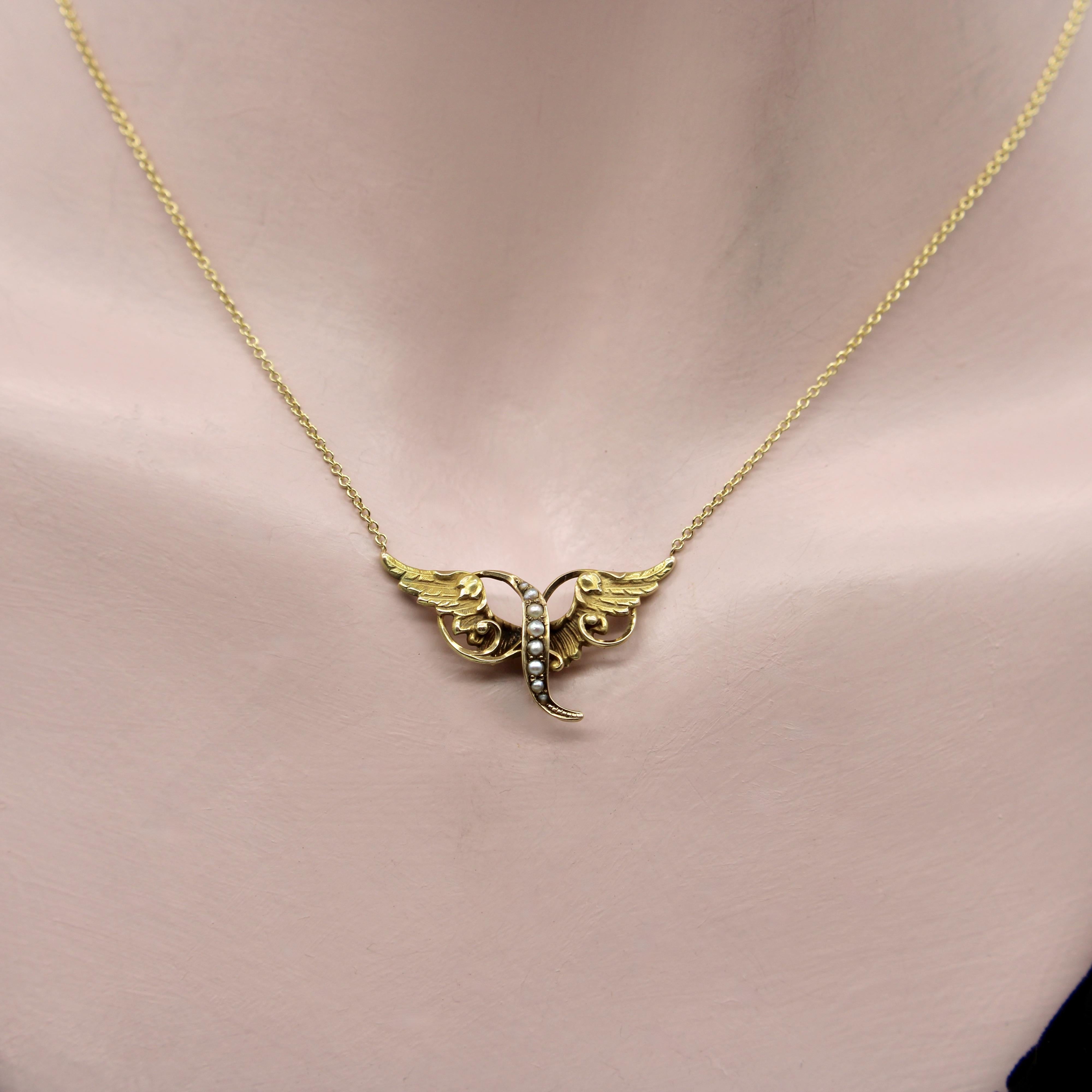 Collana vittoriana con ali d'angelo in oro 14 carati e perle di semi in vendita 2