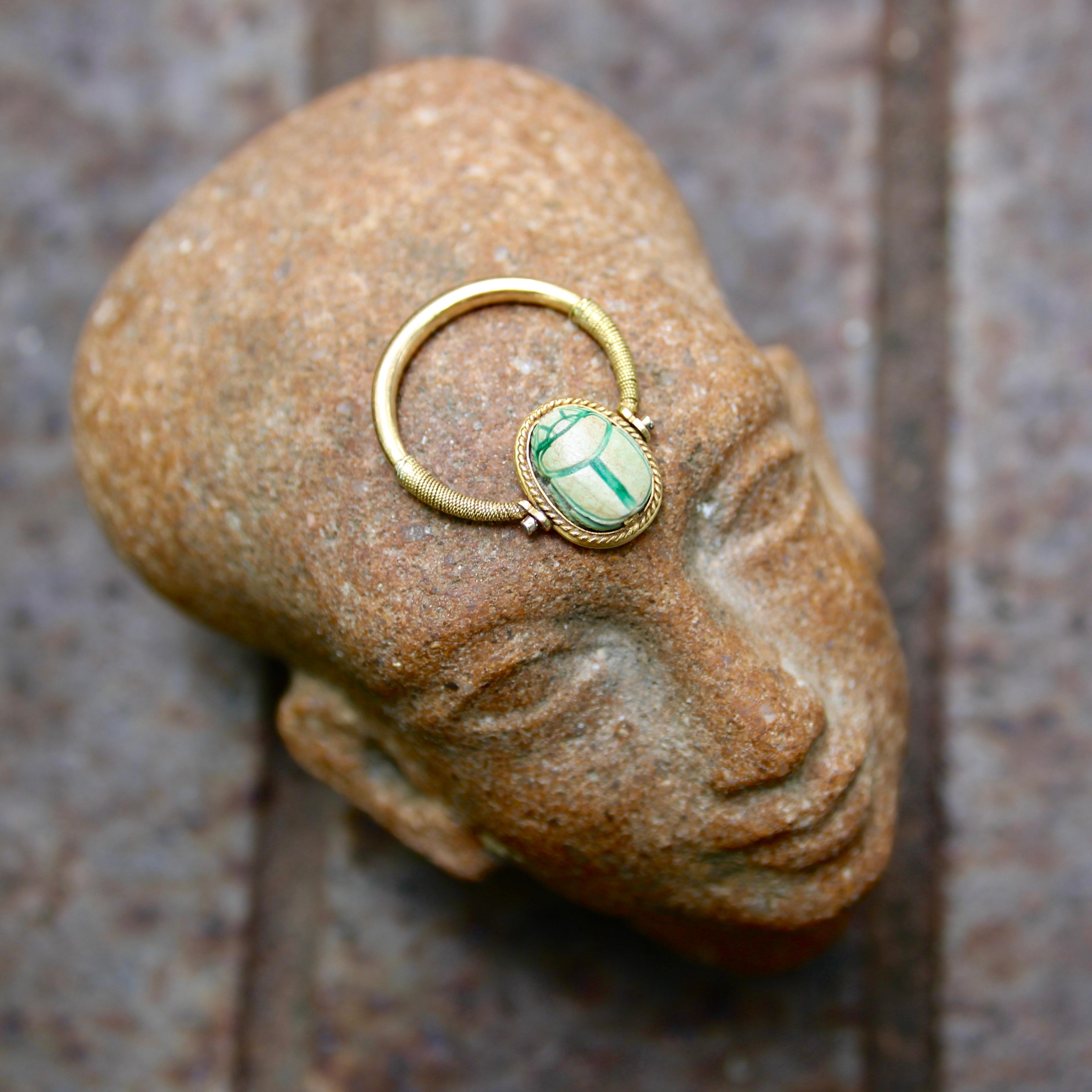 Viktorianischer 14K Gold Ägyptische Wiedergeburt Skarabäus-Drehring im Angebot 6