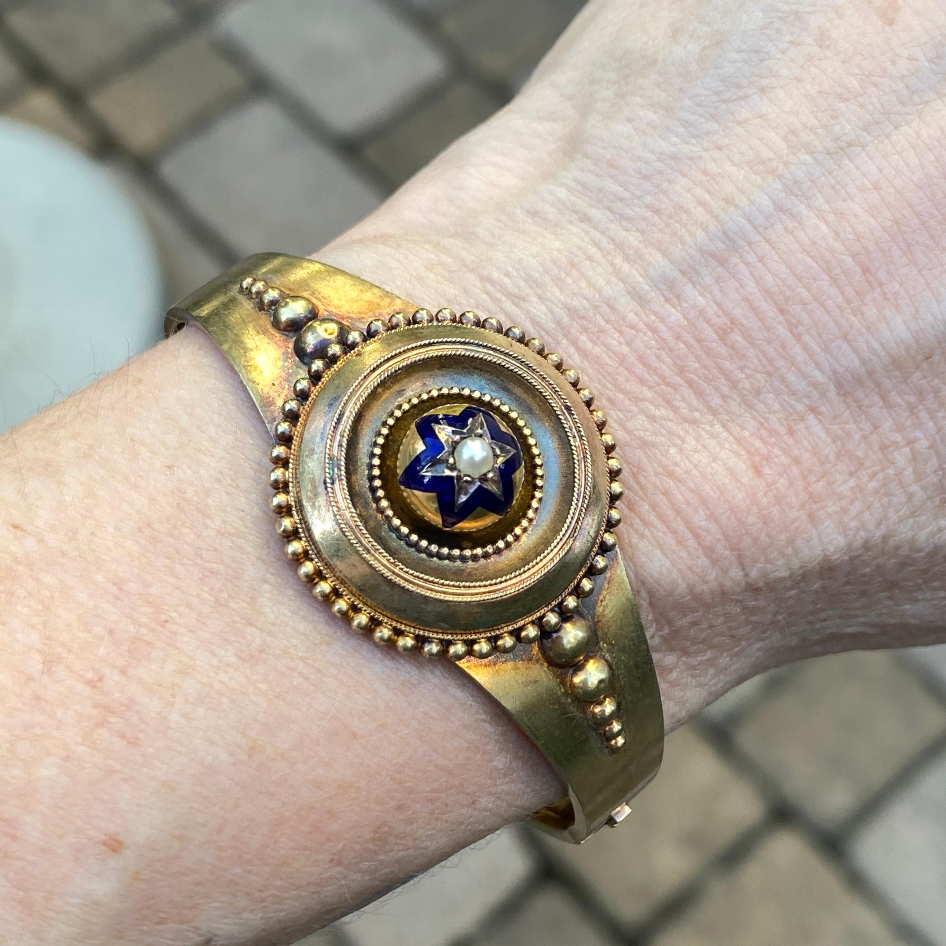 Pulsera victoriana de oro de 14 quilates con estrella esmaltada Corte redondo en venta