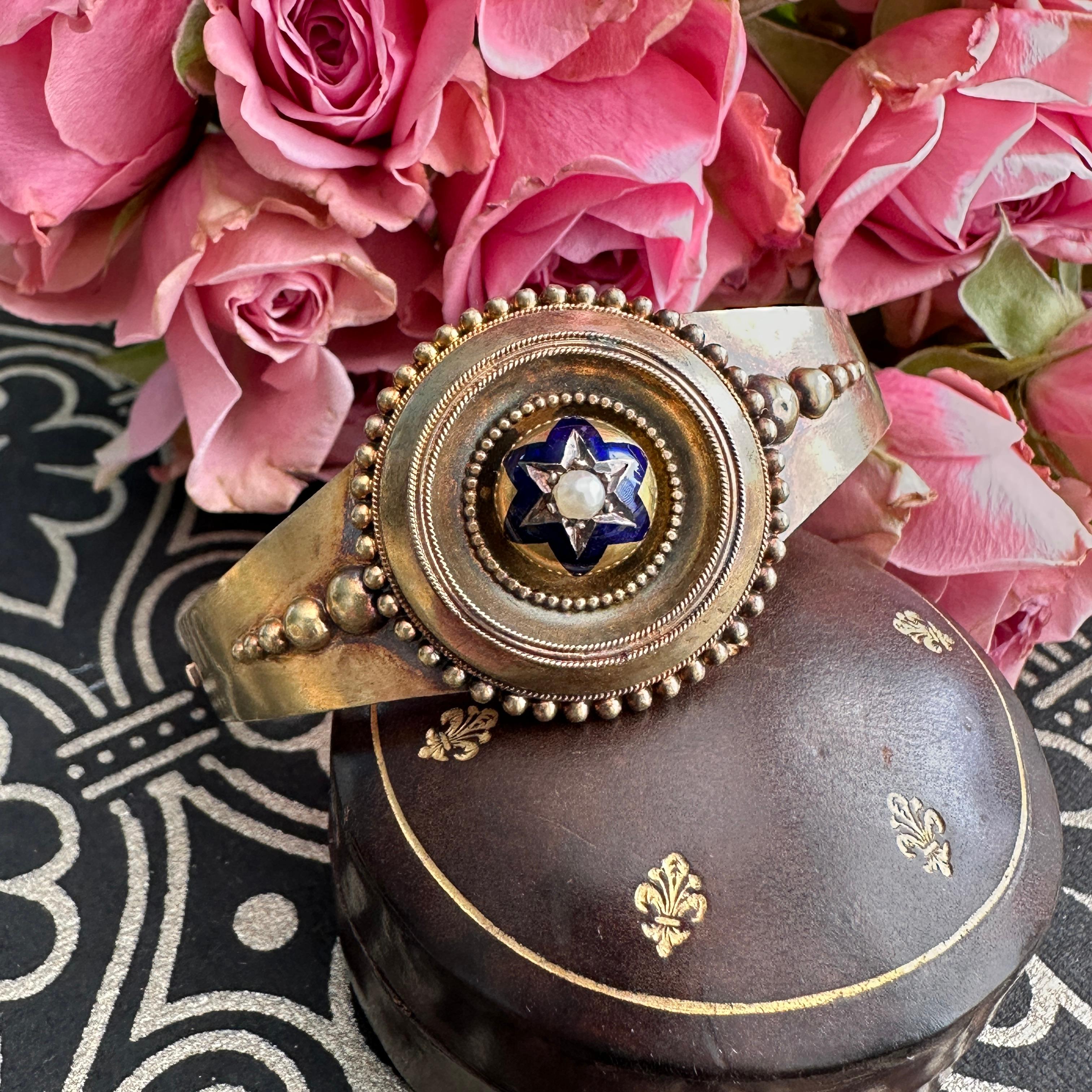 Pulsera victoriana de oro de 14 quilates con estrella esmaltada en venta 1