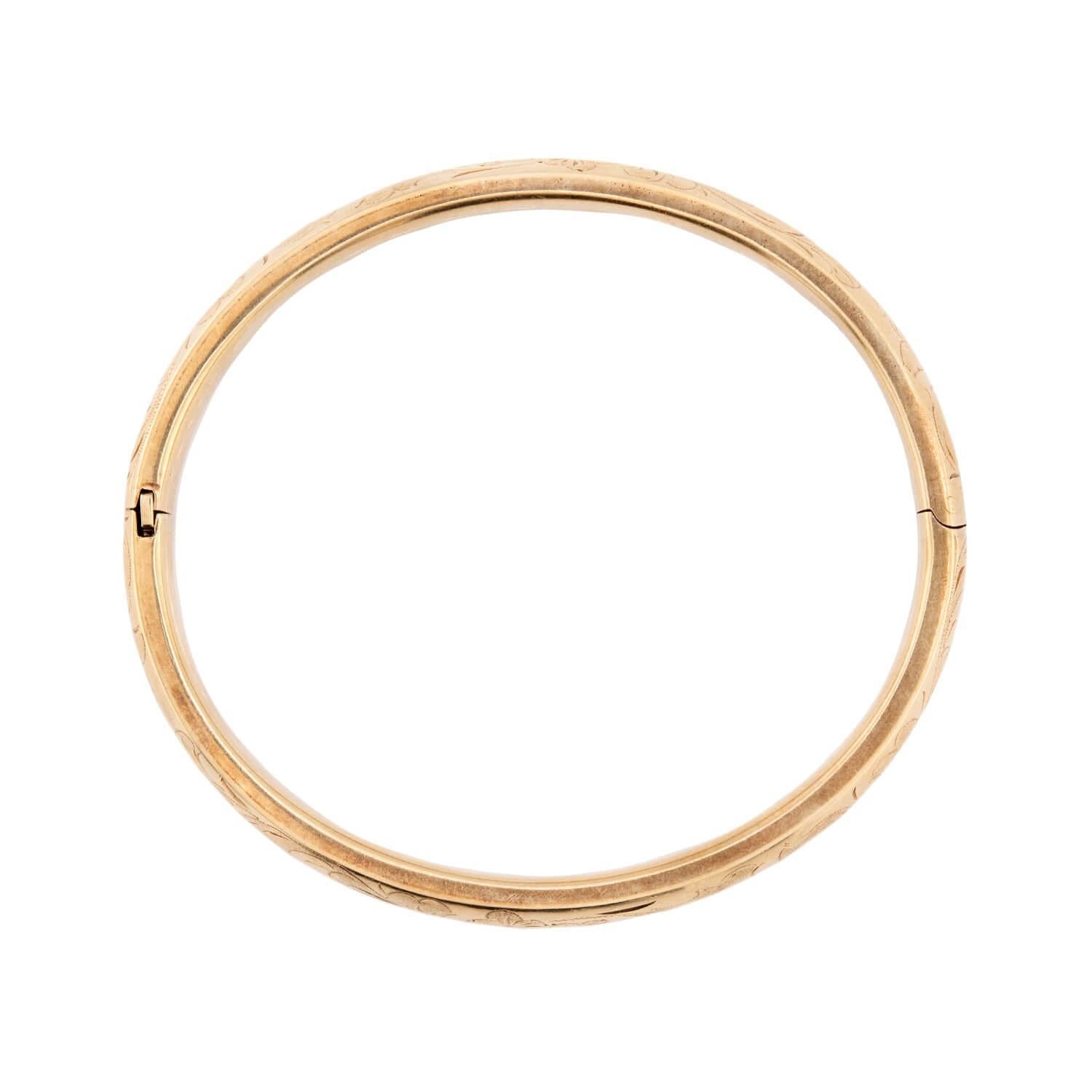 Vittoriano Bracciale vittoriano con incisione in oro 14k in vendita