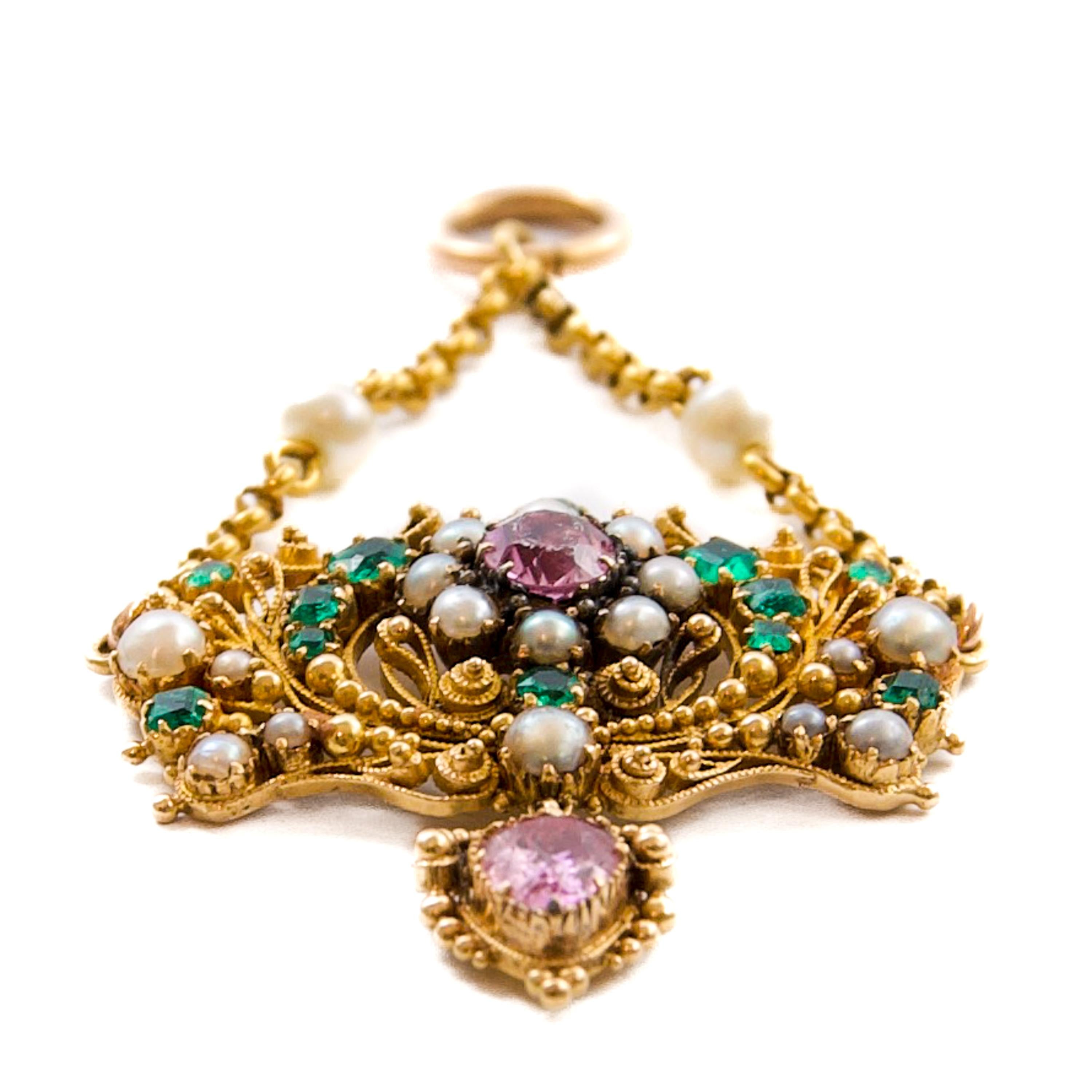 Donna Ciondolo vittoriano in filigrana d'oro 14K con perle, smeraldi e topazio rosa, 1850 ca. in vendita