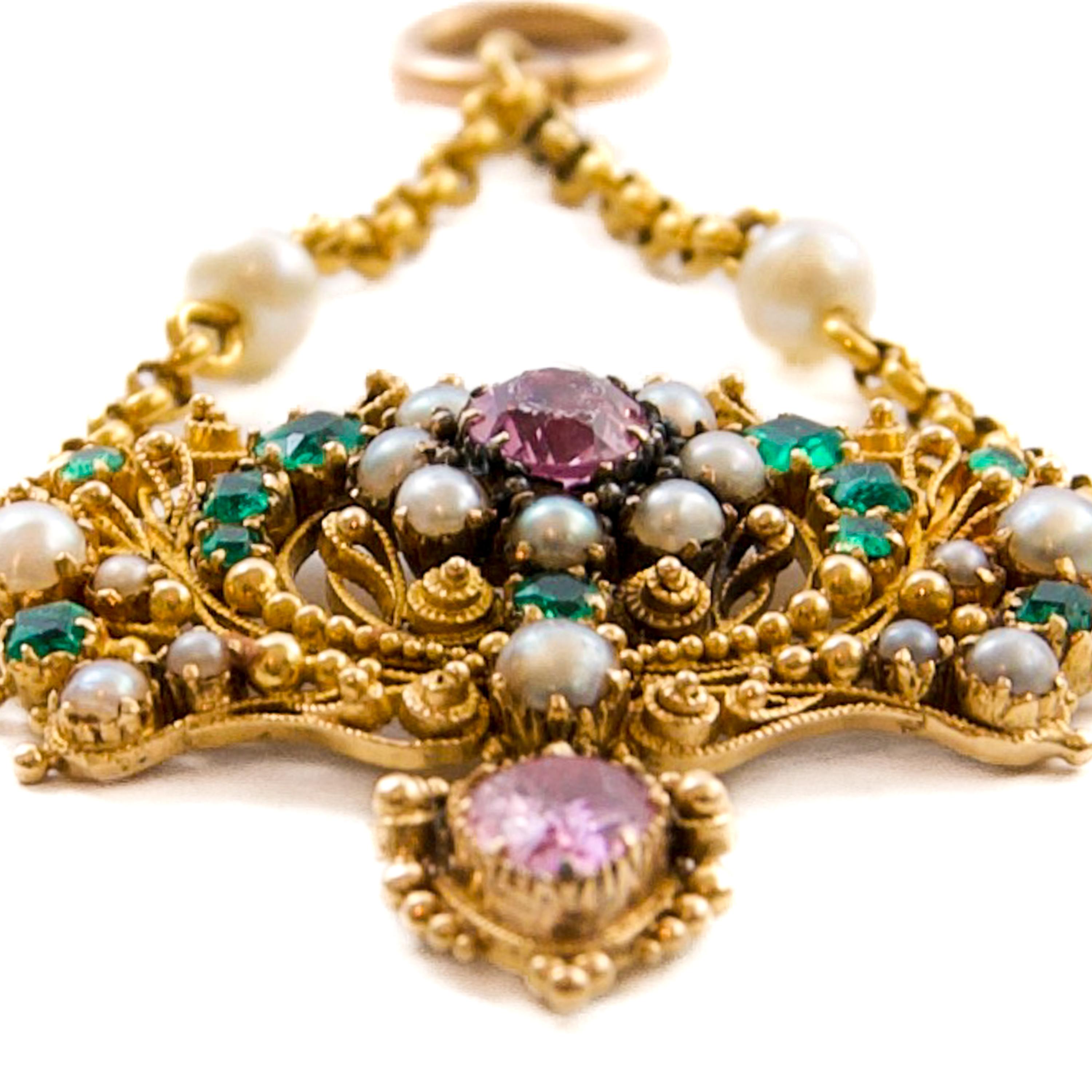 Ciondolo vittoriano in filigrana d'oro 14K con perle, smeraldi e topazio rosa, 1850 ca. in vendita 1