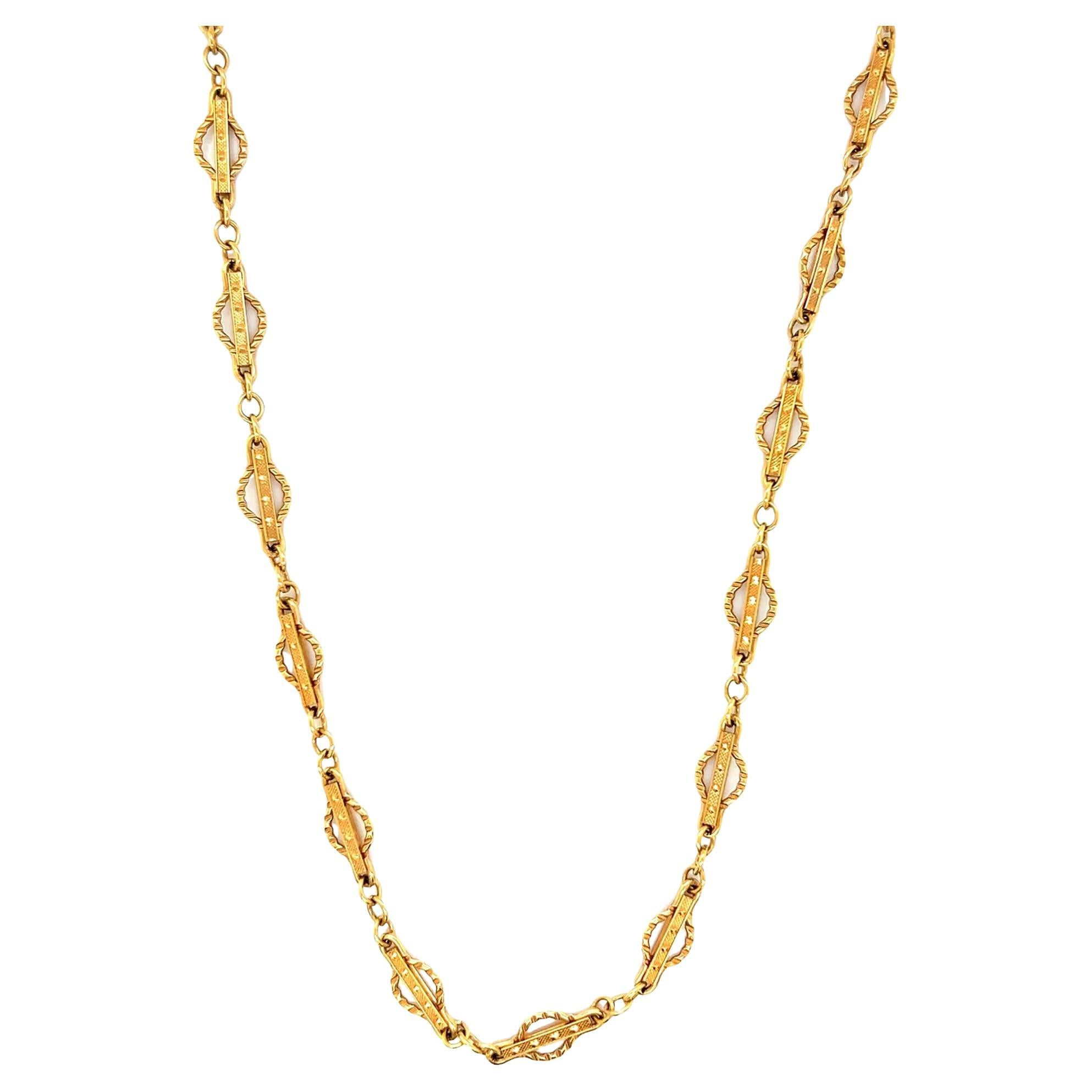 Lange viktorianische 14k Gelb Massivgold Gothic Revival Geometrische Antike Sautoir Halskette Kette 20,5 Zoll

Diese sautoir antike 14k Gelbgold viktorianischen Kette ist eine seltene und fabelhafte finden. Geometrischer Stil des Gothic Revival, der