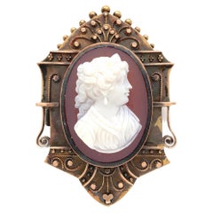 Victorian 14k Gold Hard Stone Cameo Pin