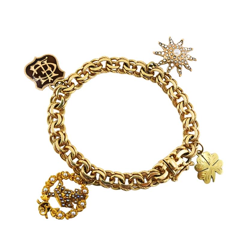 Victorien en or 14k  Bracelet à maillons  Perles en émail et charms gravés Unisexe en vente