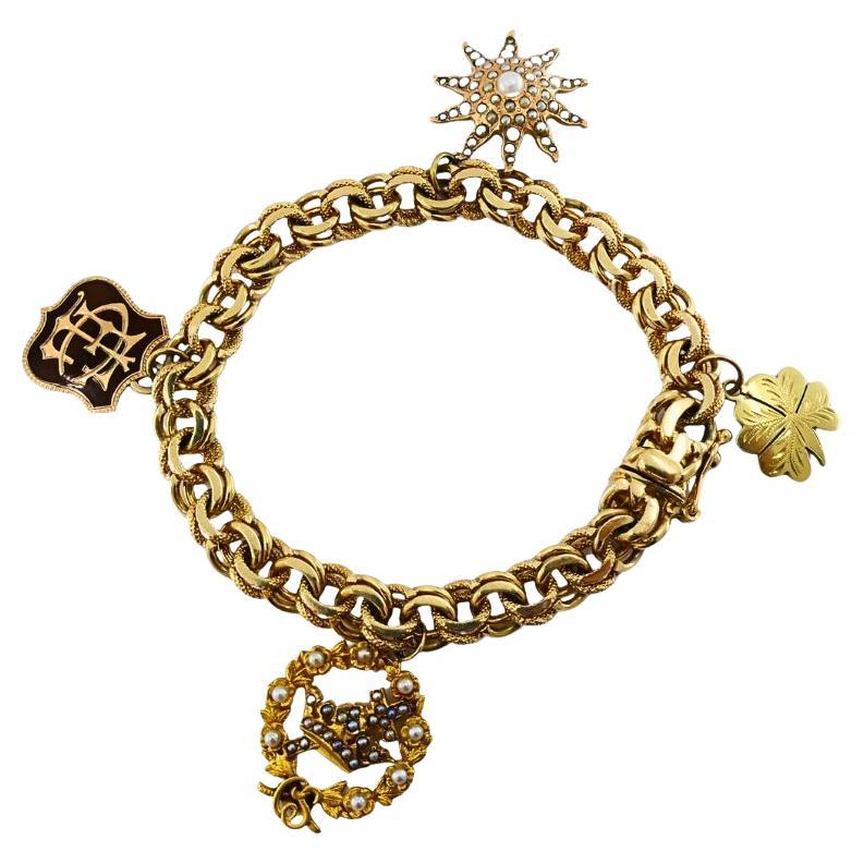 Victorien en or 14k  Bracelet à maillons  Perles en émail et charms gravés