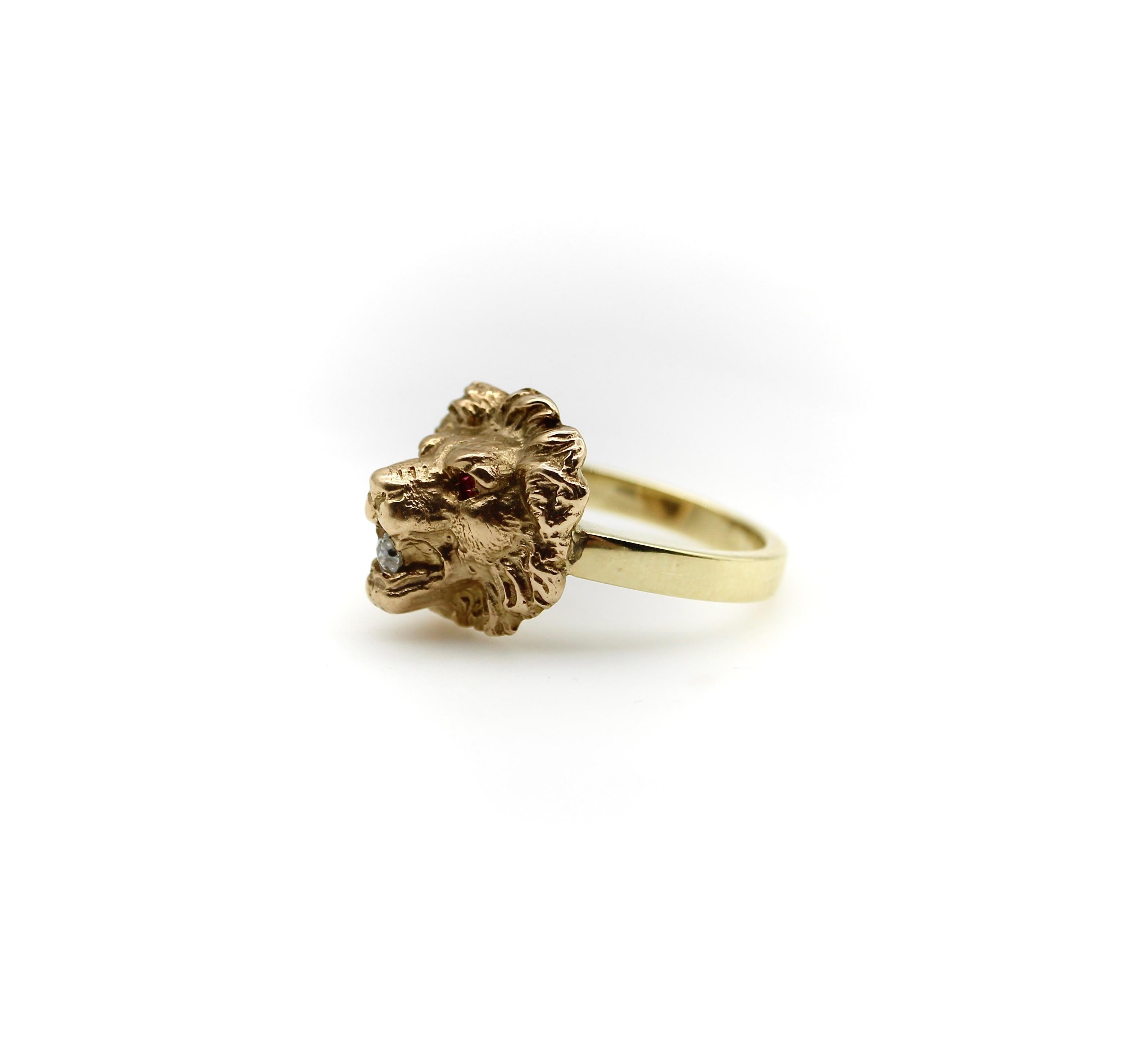 Women's or Men's Victorian 14K Gold Lion Ring with Diamond in Mouth and Garnet Eyes  For Sale