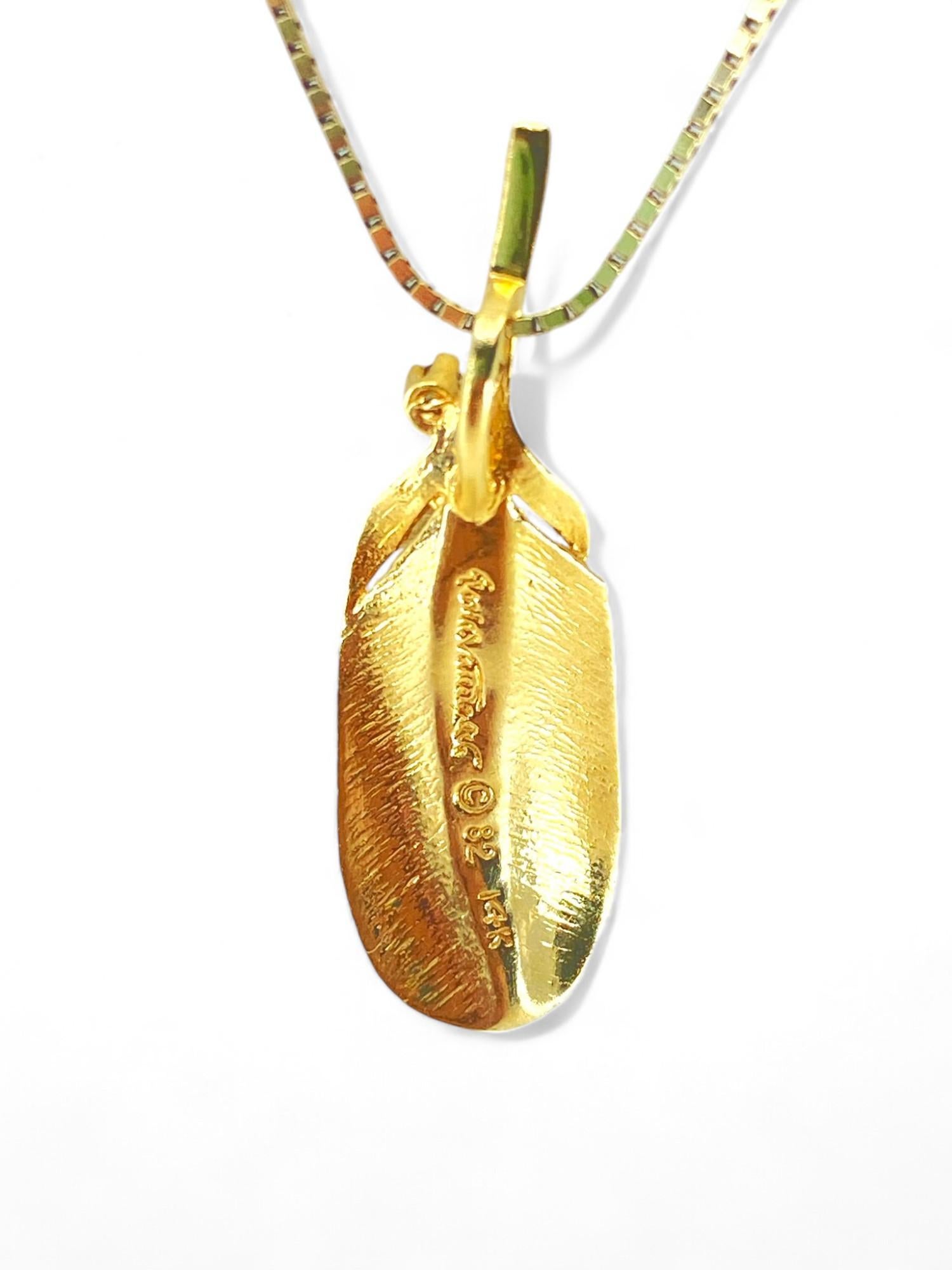 Taglio brillante Ciondolo vittoriano a forma di foglia in oro 14k e diamanti VS per lei in vendita