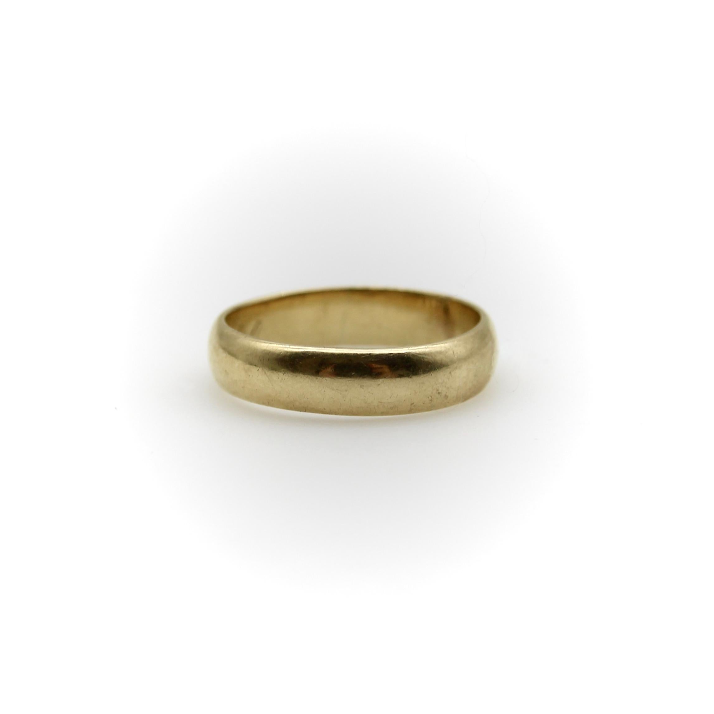 Victorian 14K Gold Wedding Band with Feb. 16 1889 Inscription  In Good Condition For Sale In Venice, CA