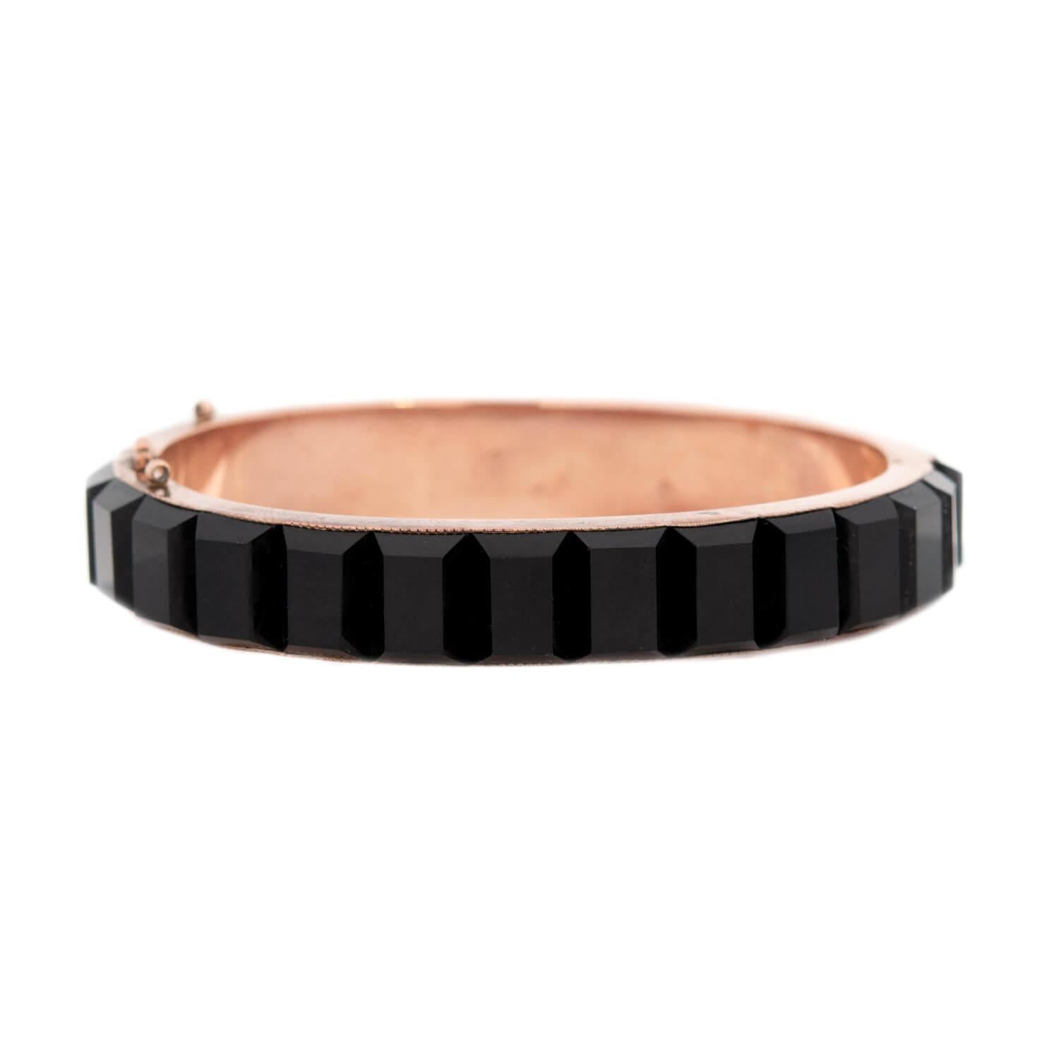 Victorian 14k Onyx Hinged Bangle Bon état - En vente à Narberth, PA