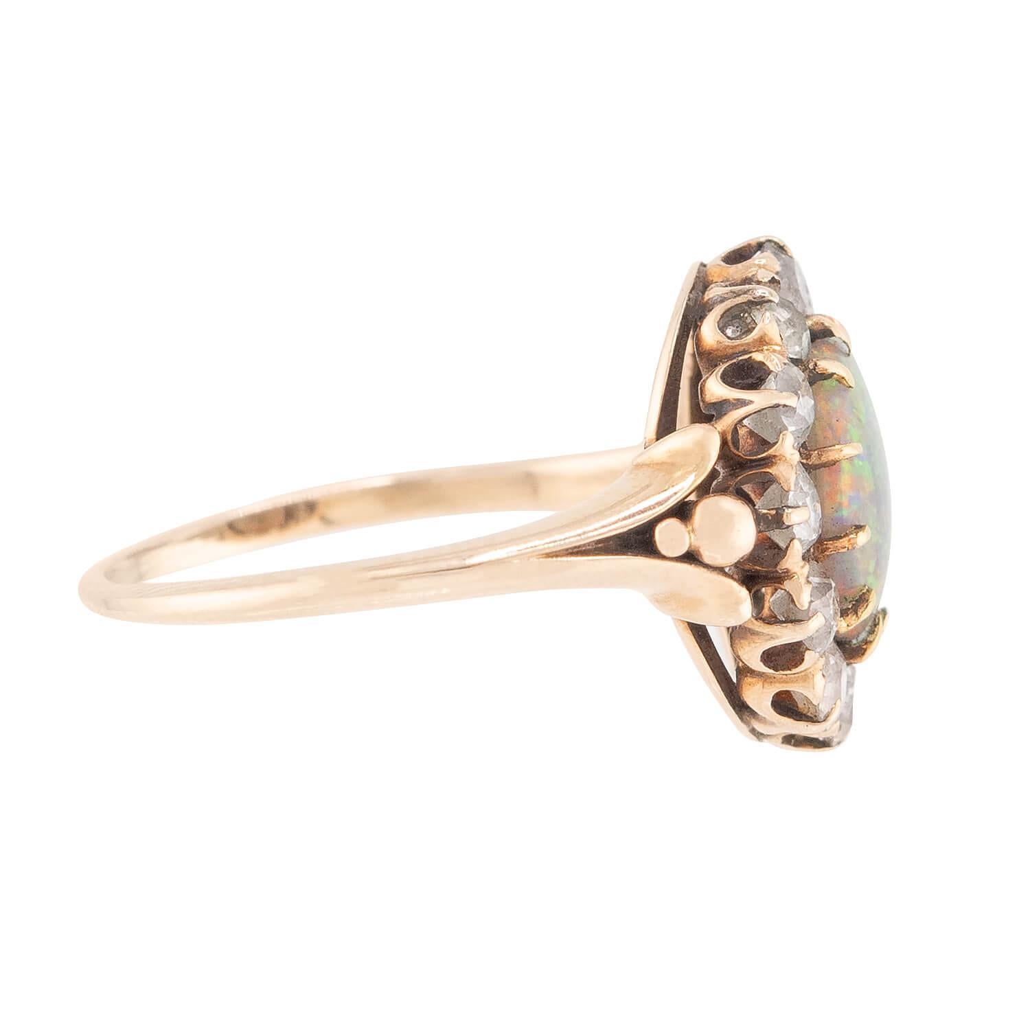 Vittoriano Anello vittoriano a raggiera con opale e diamante in 14 ct. in vendita