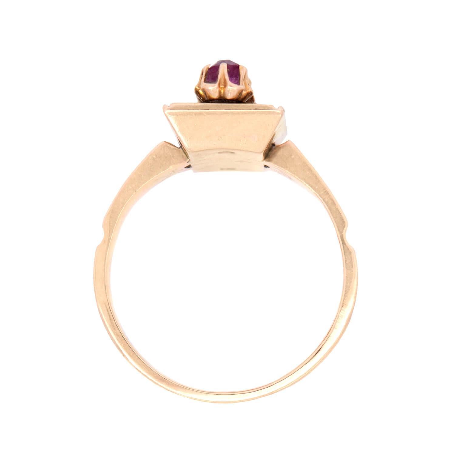 Anillo victoriano de 14 quilates 