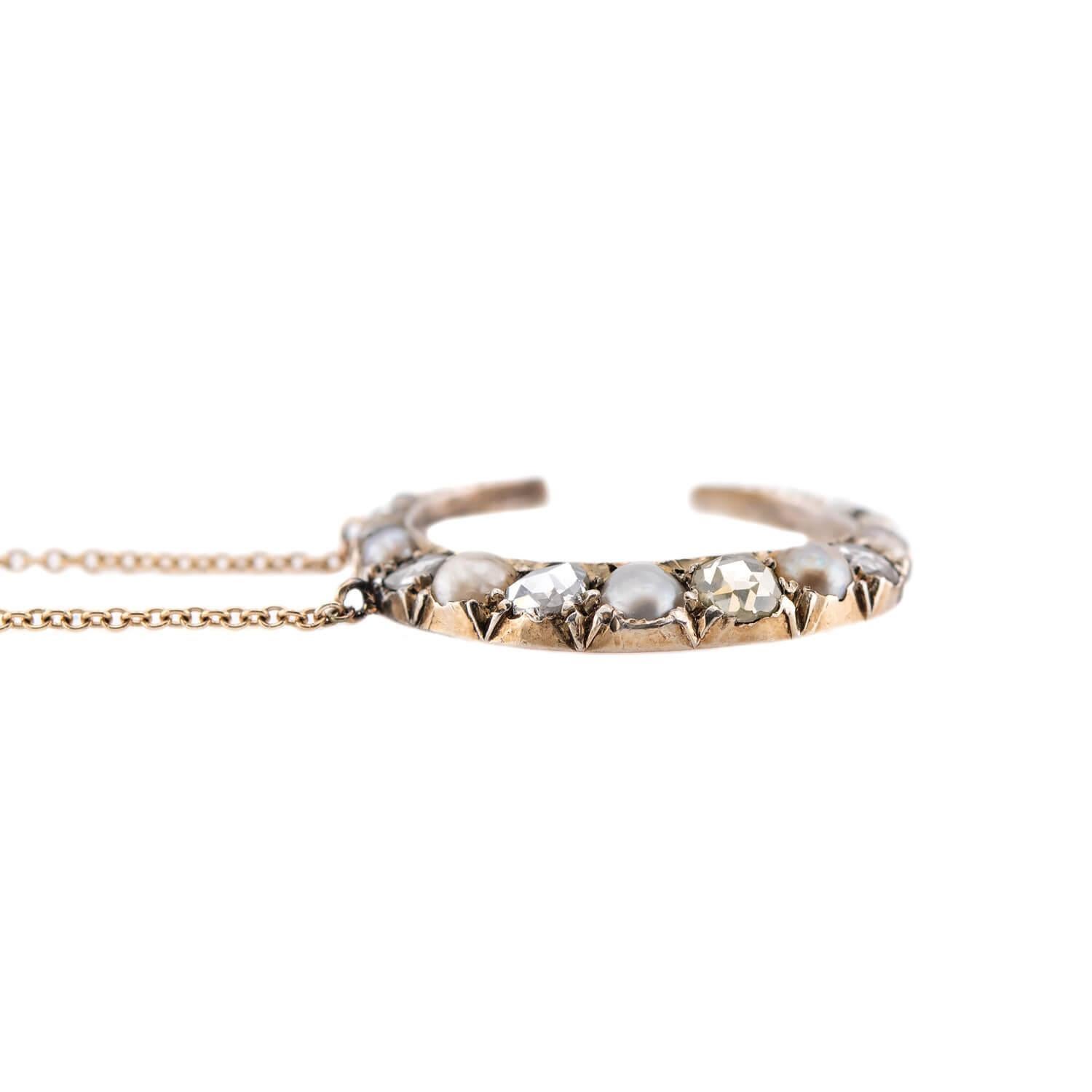 Victorien Collier victorien à pendentif croissant en diamant et perle en argent 14k/terling en vente