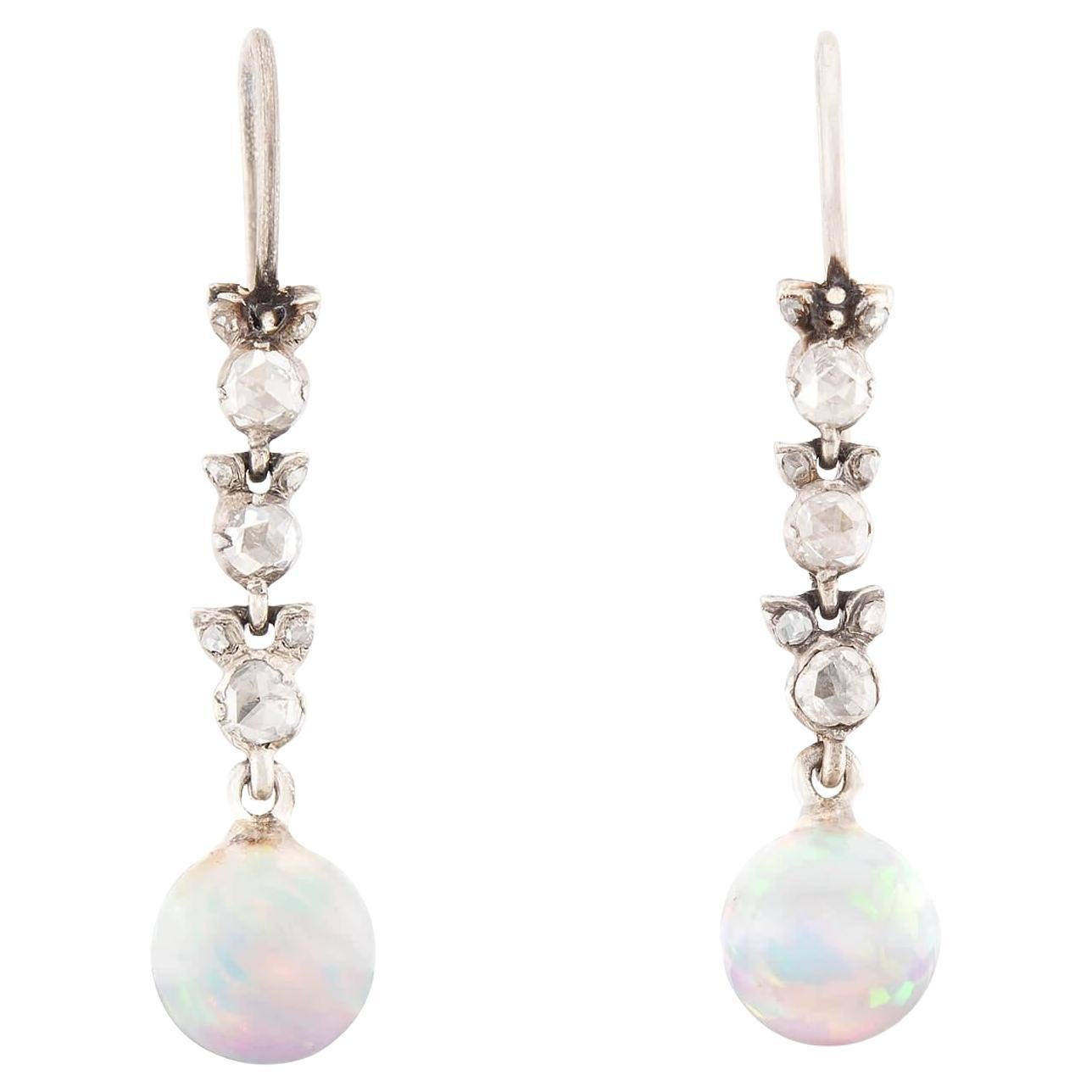 Pendientes Victorianos de Ópalo y Diamantes en Plata de 14k y Plata de Ley