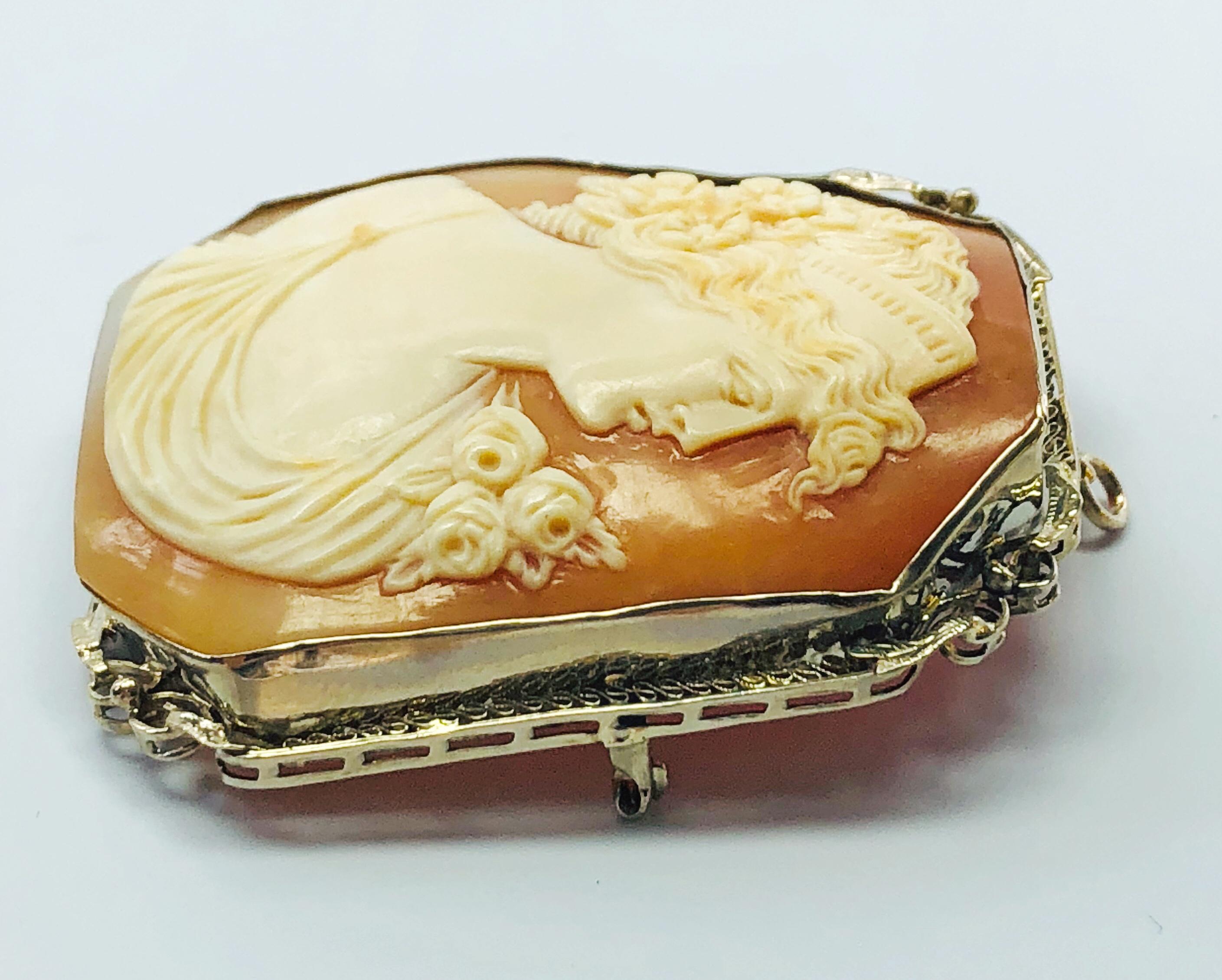 Women's or Men's Victorian 14K Yellow filigree Gold & Shell Cushion Shaped Cameo Brooch pendant