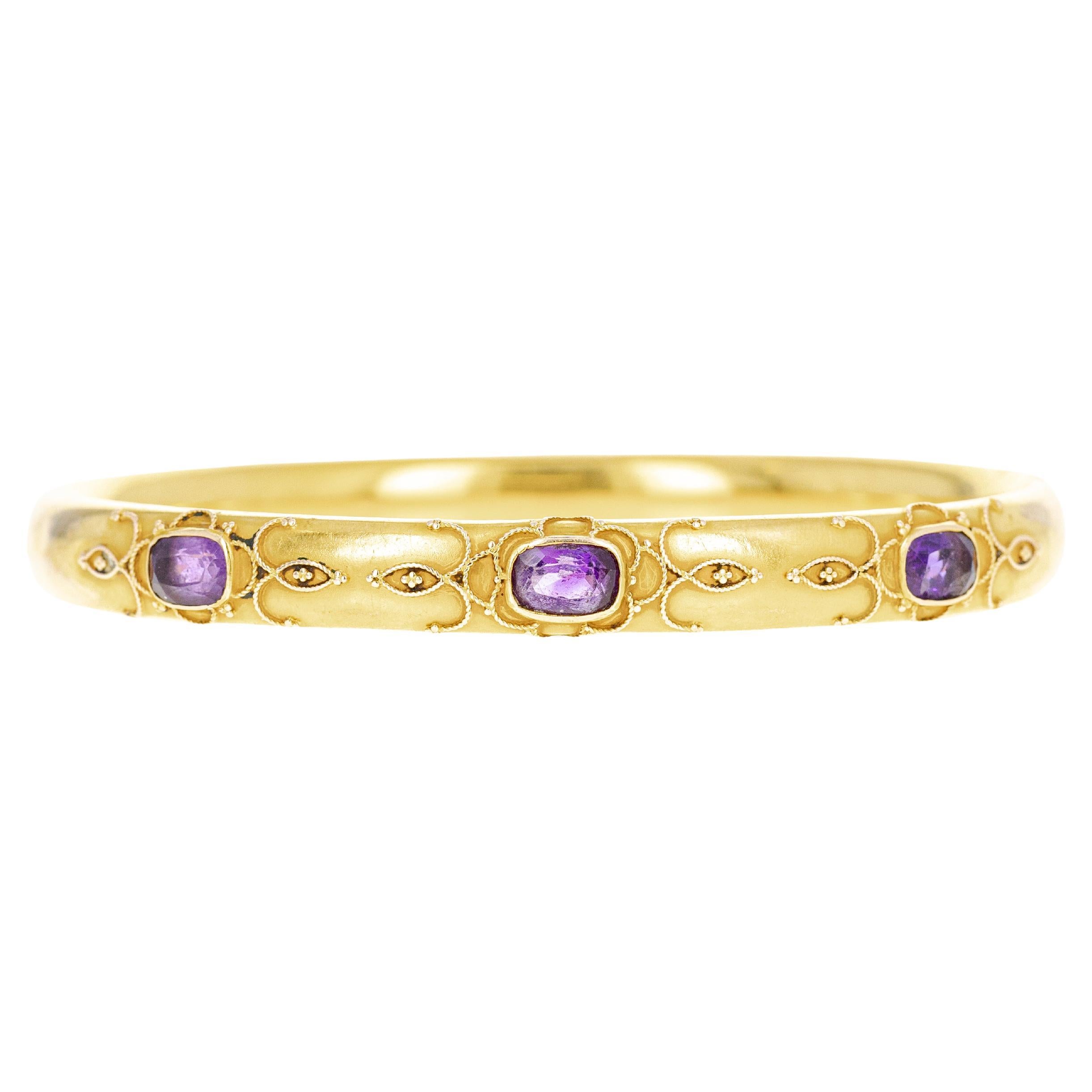 Viktorianischer Armreif aus 14 Karat Gelbgold mit 2 Karat Amethyst