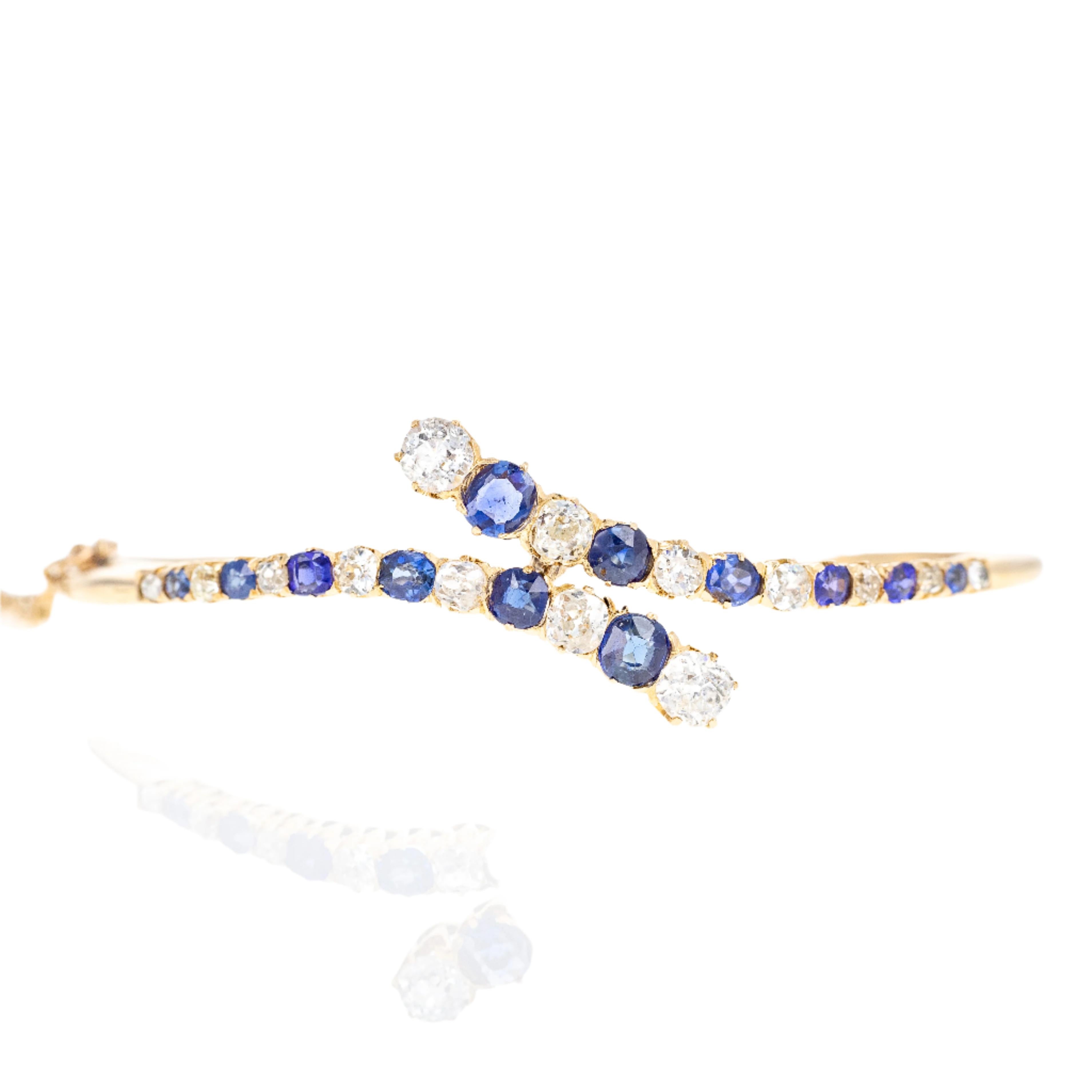 Victorian 14K Yellow Gold 2.5 Carat Old European Cut Diamond Sapphire Bangle For Sale 3