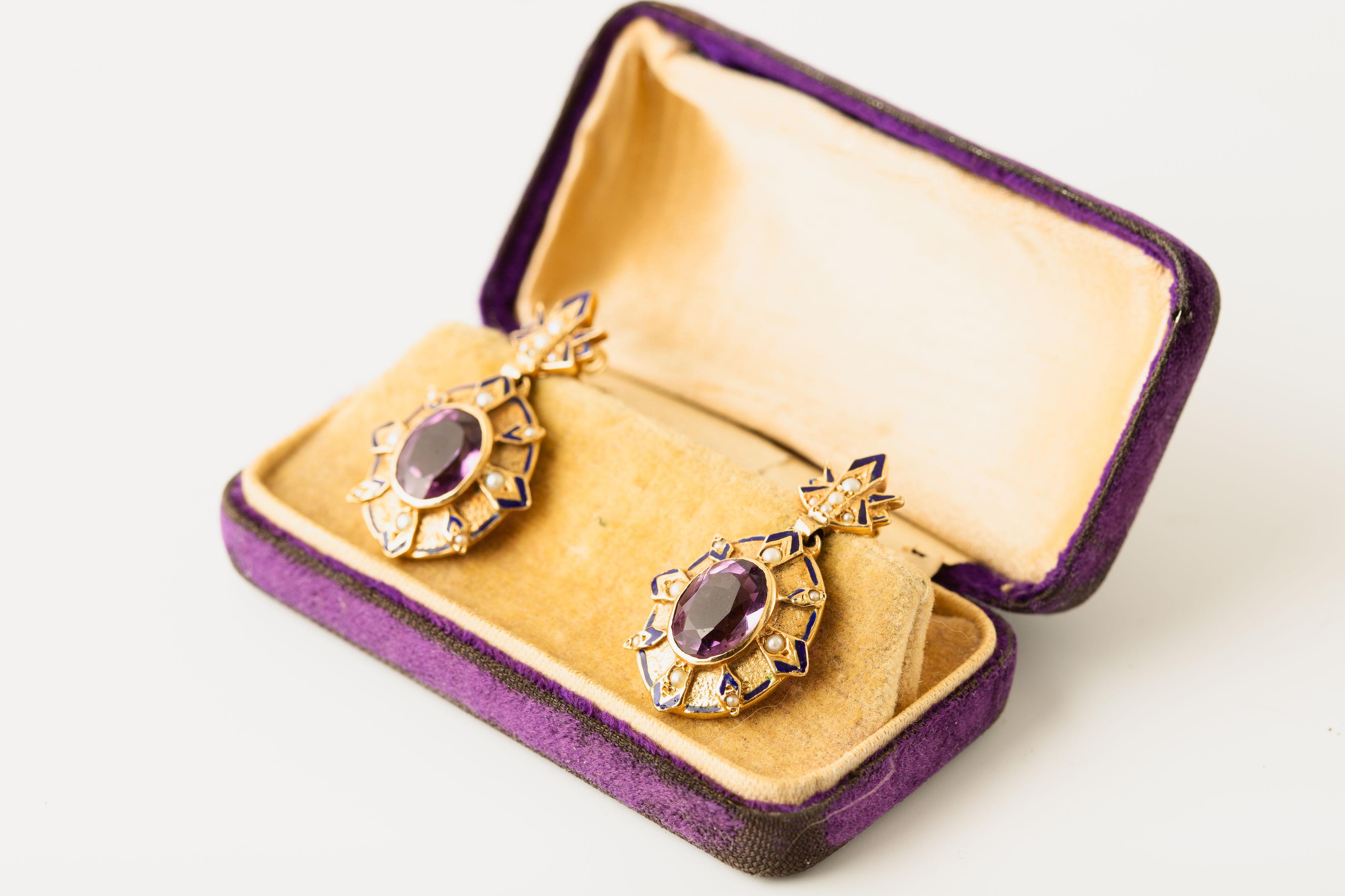 da uomo o donna Orecchini vittoriani in oro giallo 14k con ametista e perle di seme/Enamel in vendita