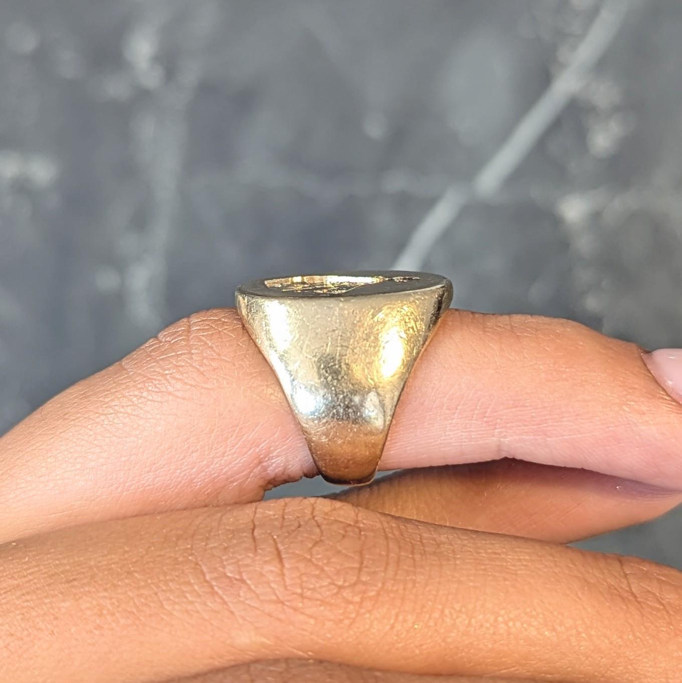 Victorian 14K Yellow Gold Antique Heraldic Crest Intaglio Unisex Signet Ring For Sale 10