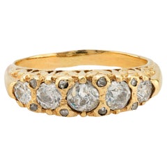 Anillo victoriano de diamantes en oro amarillo de 14k