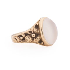 Victorian 14K Yellow Gold Floral Carved Moonstone Unisex Vintage Fashion Ring