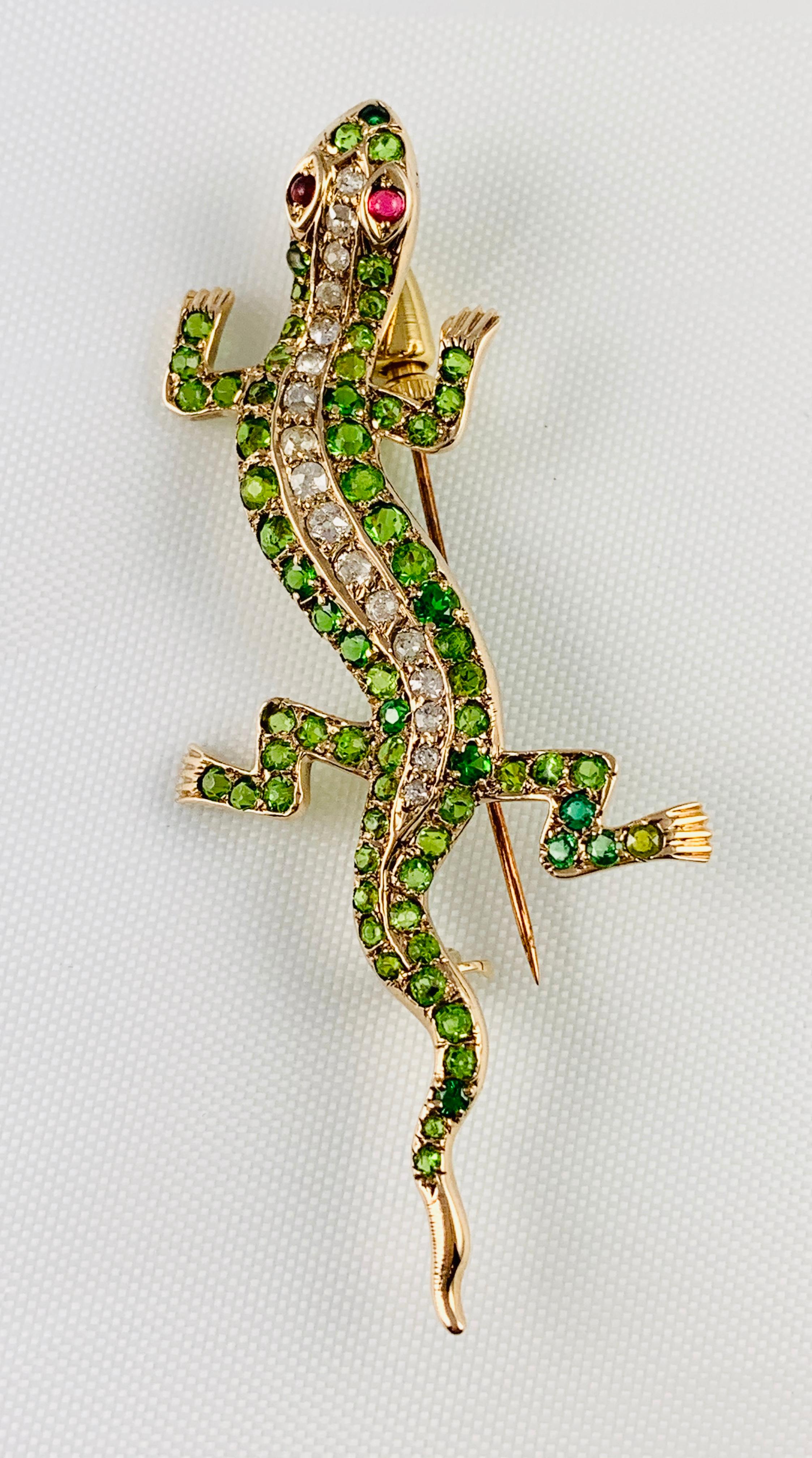 Victorian 14 Karat Yellow Gold Garnet Ruby and Diamond Lizard Brooch Pin 3