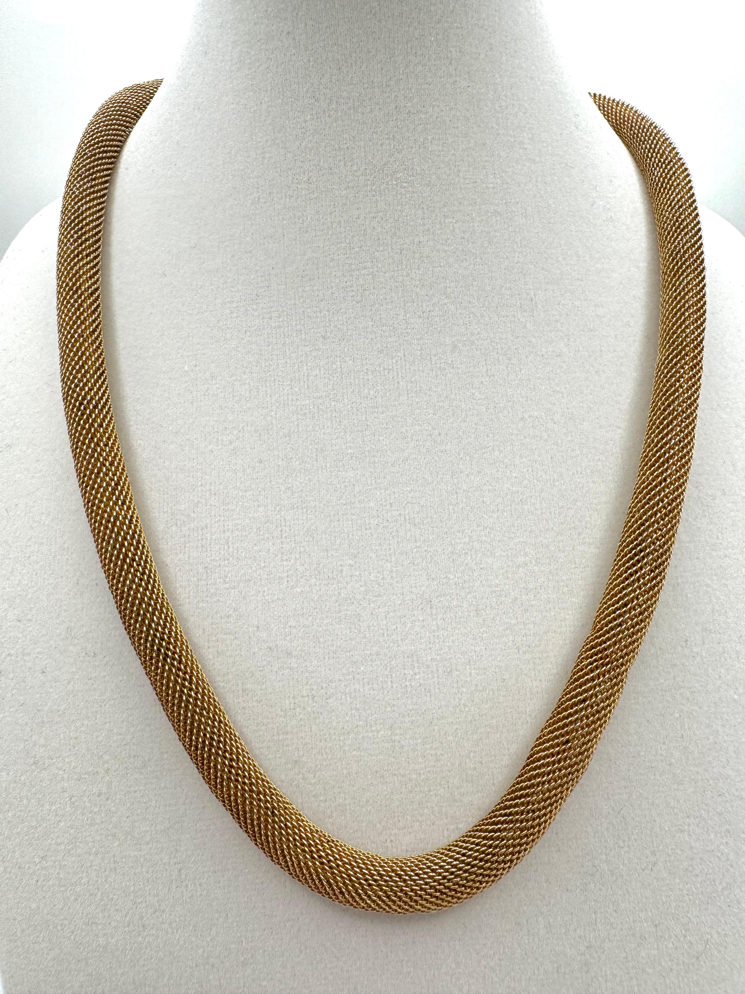 Viktorianische 14K Gelbgold Mesh Halskette im Angebot 1
