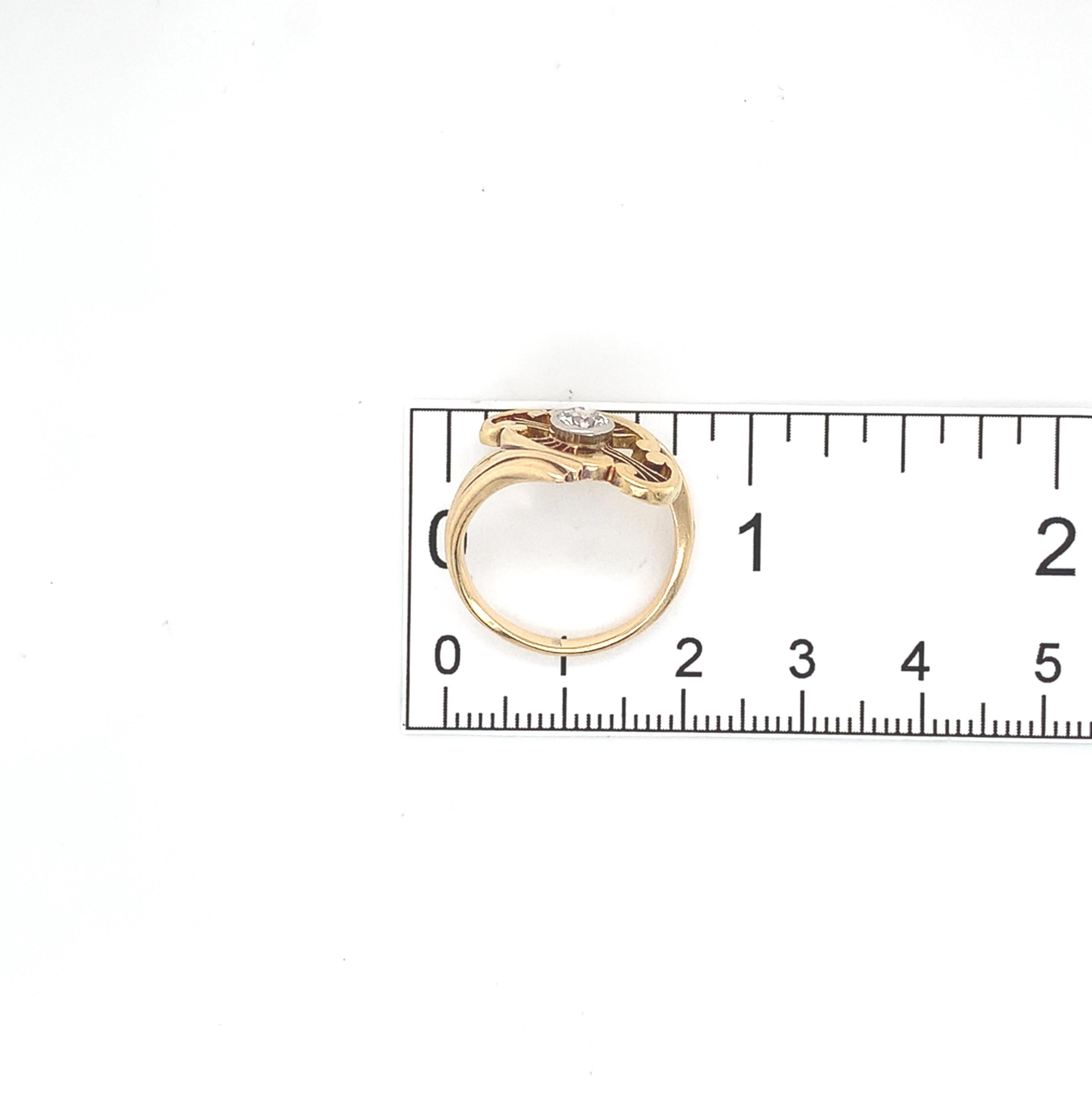 Anello vittoriano in oro giallo 14k con lavorazione a filo e diamante incastonato in platino in vendita 4