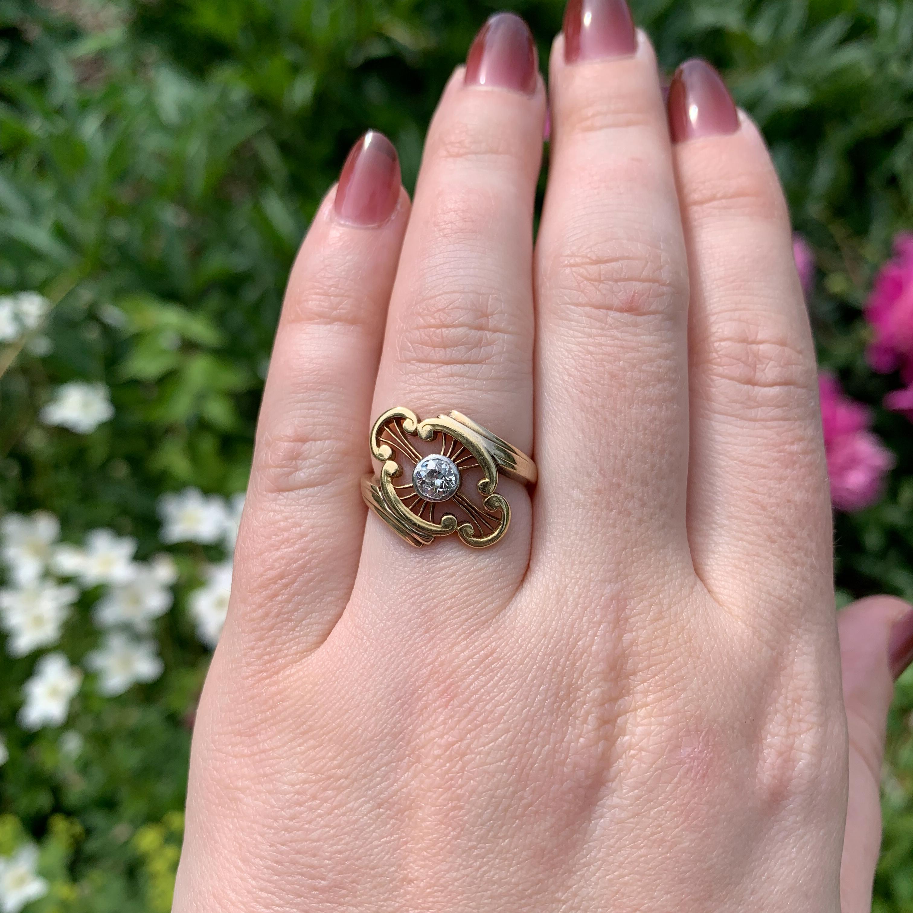 Anello vittoriano in oro giallo 14k con lavorazione a filo e diamante incastonato in platino in vendita 1