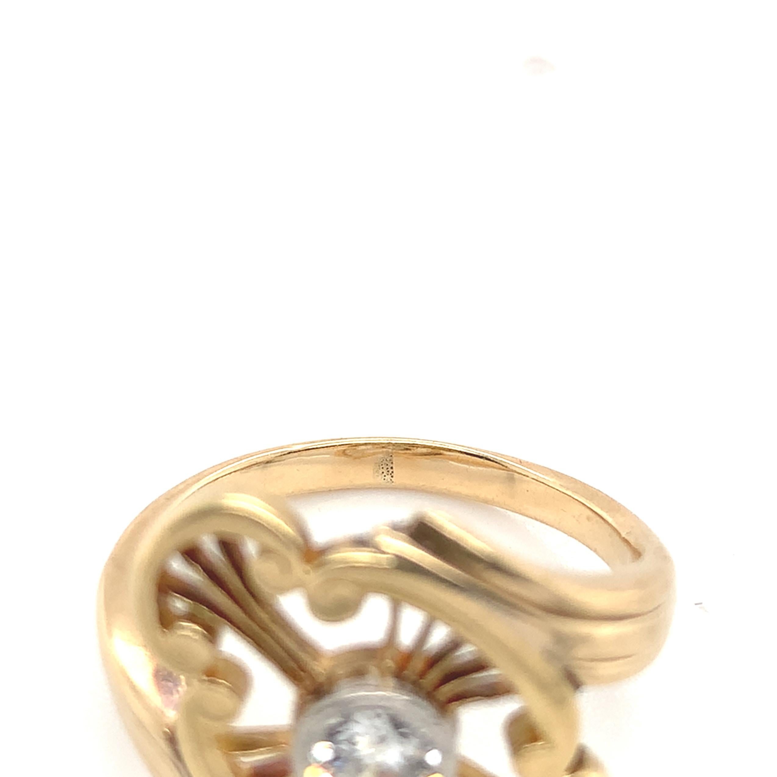 Anello vittoriano in oro giallo 14k con lavorazione a filo e diamante incastonato in platino in vendita 3