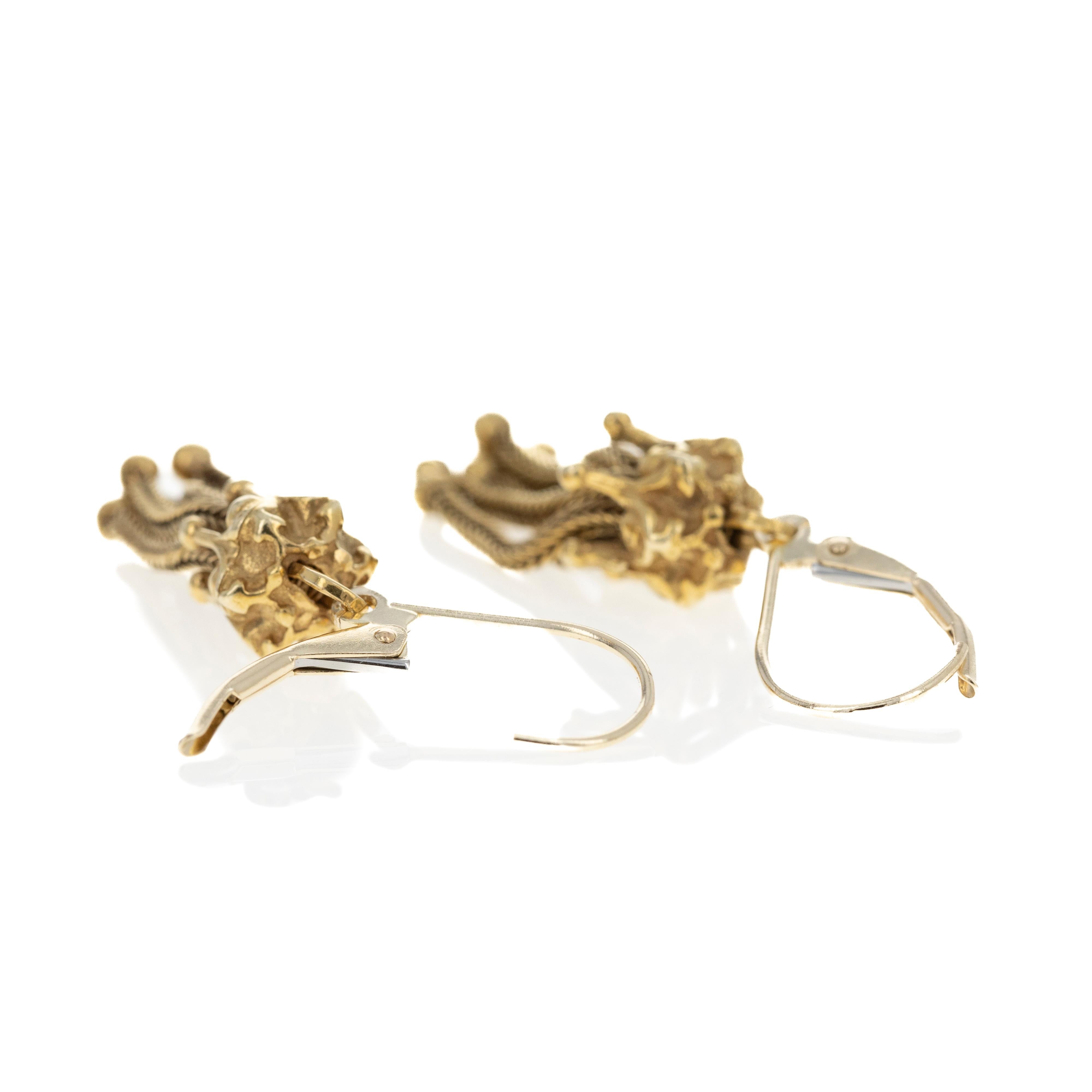 Victorien Boucles d'oreilles victoriennes en or jaune 14K avec pompons texturés en vente