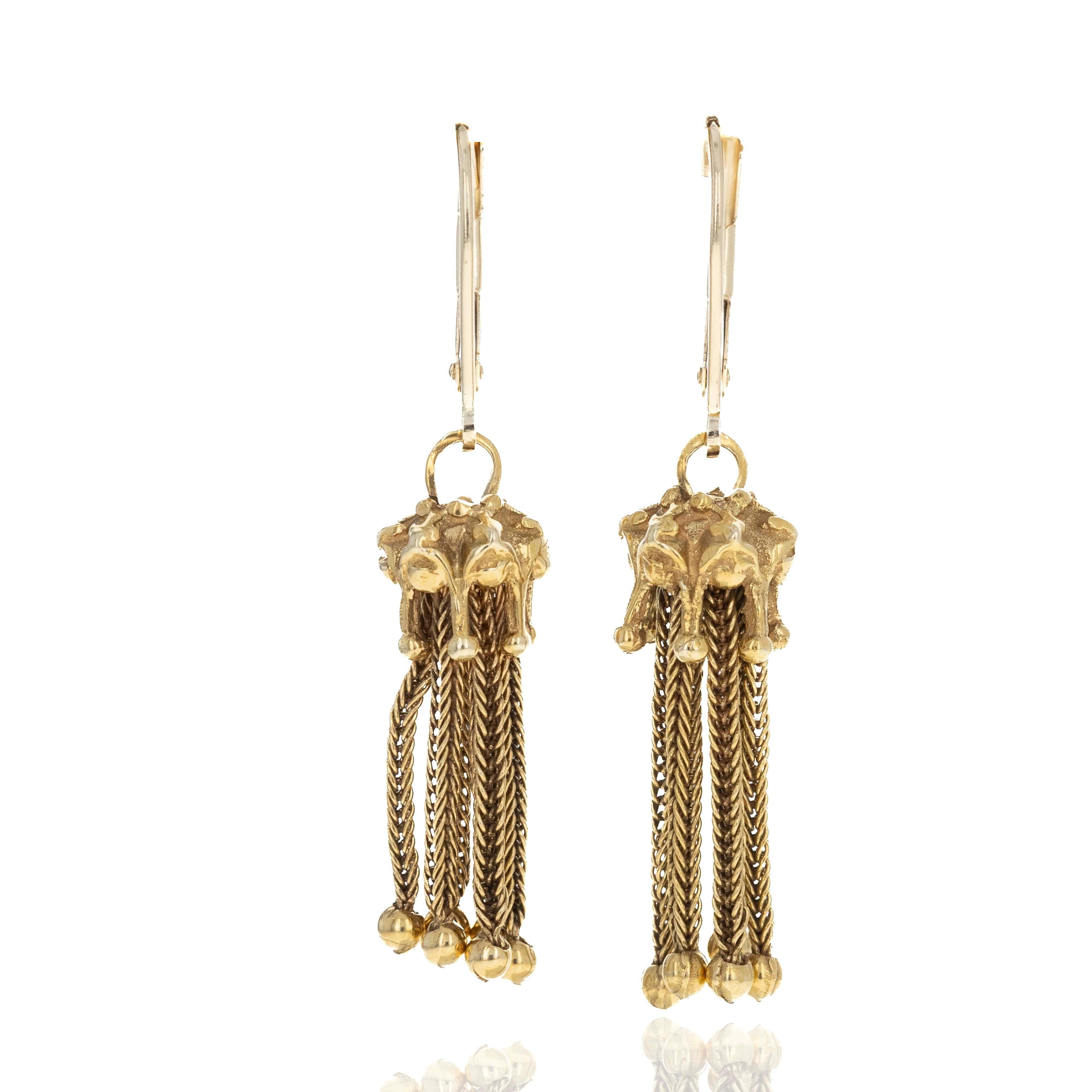 Boucles d'oreilles victoriennes en or jaune 14K avec pompons texturés en vente 1