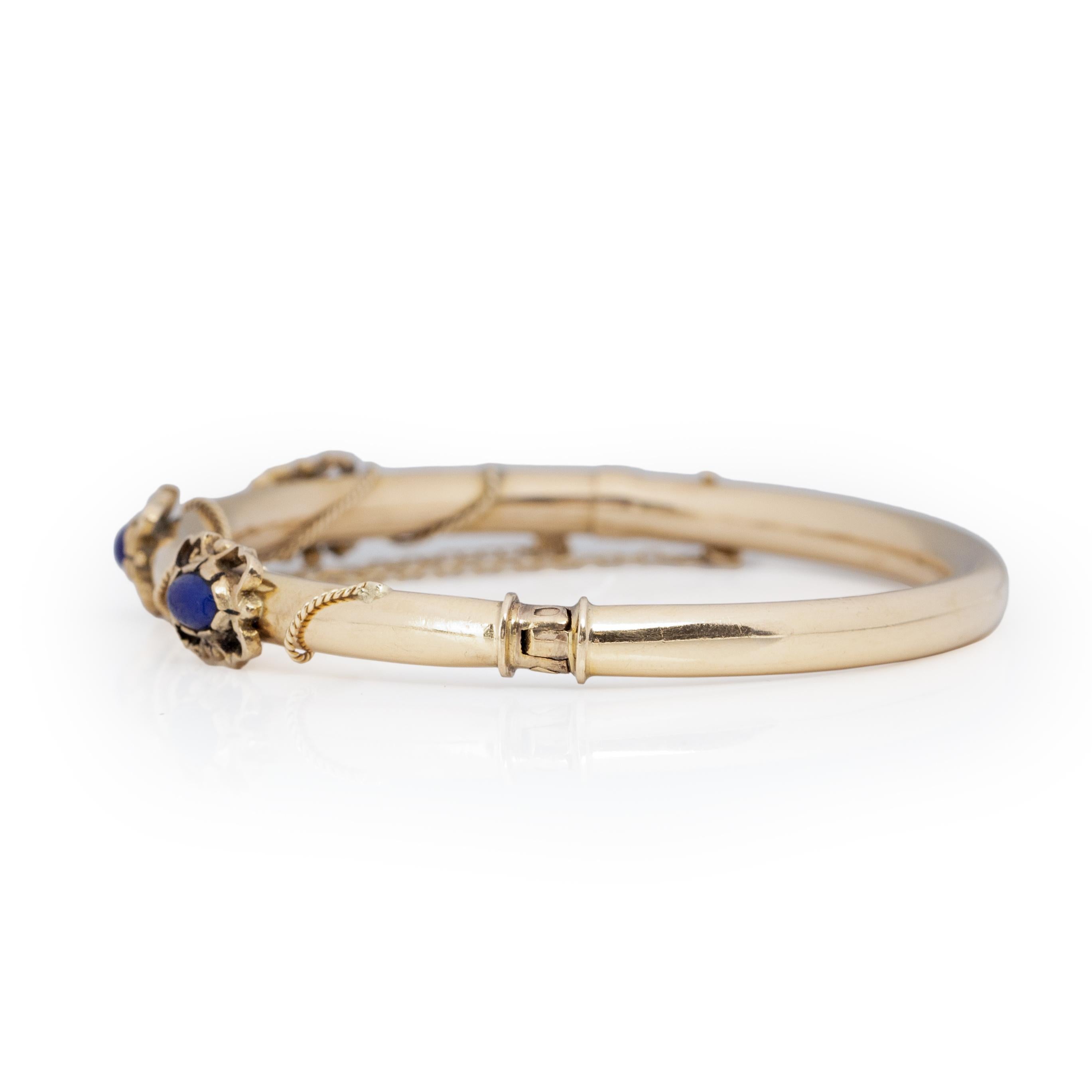 Victorian 14K Yellow Gold Vintage Hinge Bracelet w/ Rope Design & Lapis Cabochon In Good Condition In Addison, TX