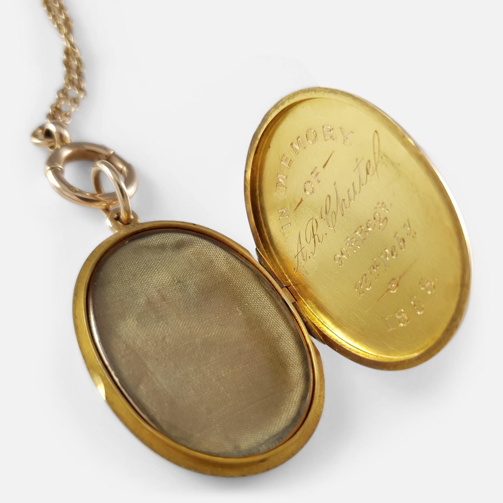 Victorian 15 Carat Gold Engraved Memorial Locket Pendant with Chain 2