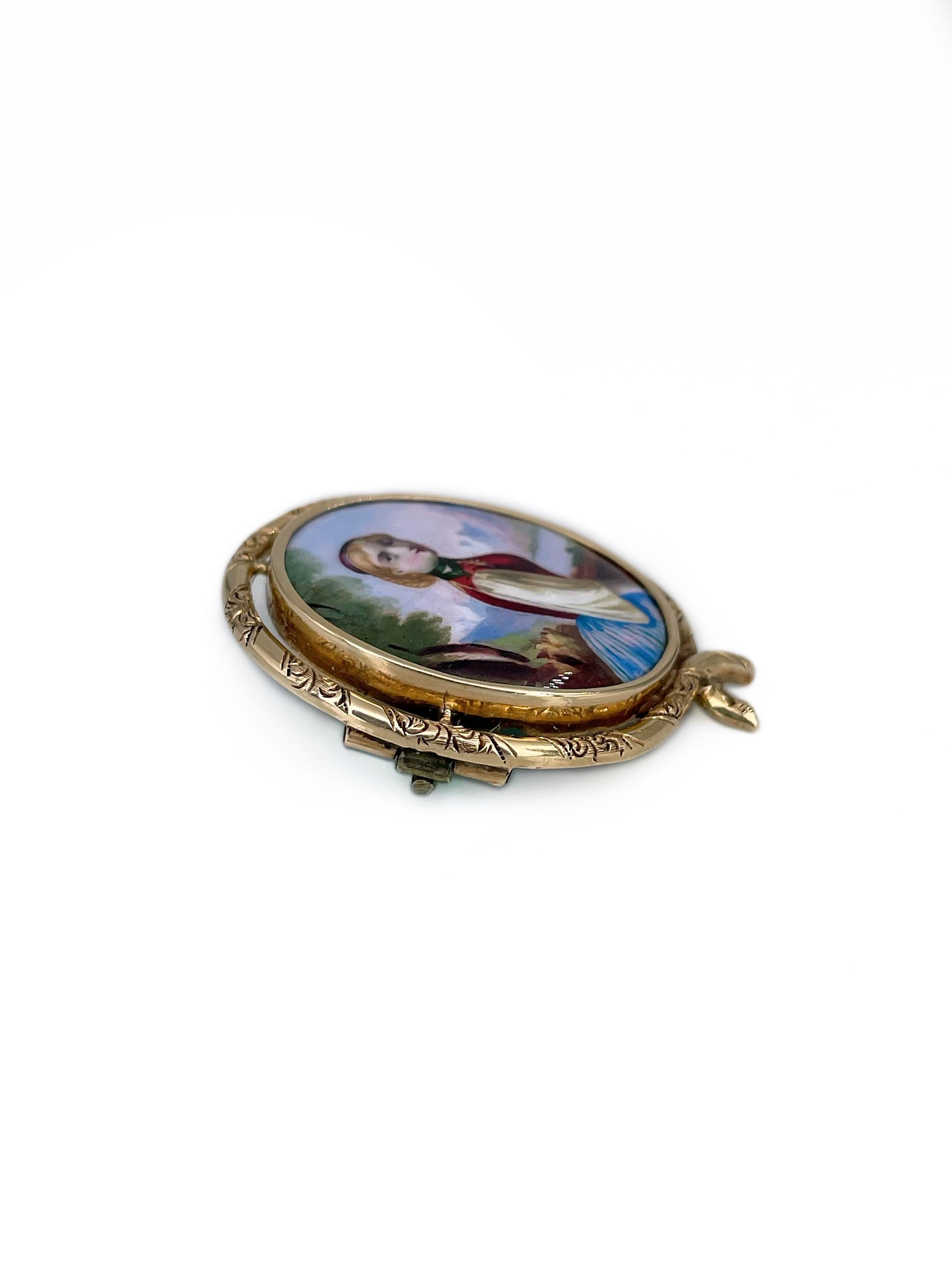Broche oval victoriano de porcelana dorada de 15 quilates con retrato en miniatura de dama Victoriano en venta