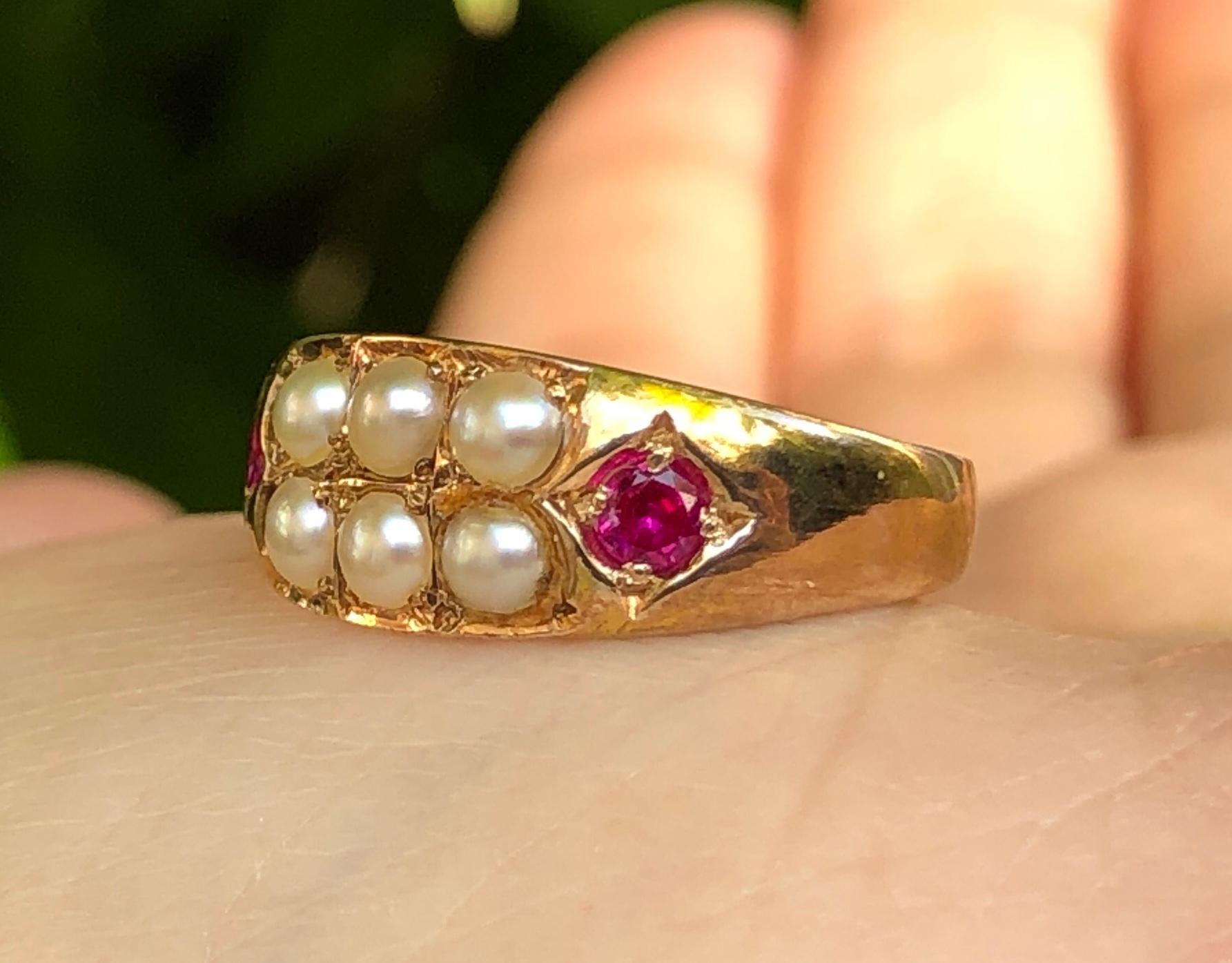 Victorian 15 Karat Gold Ruby and Pearl Antique Ring In Excellent Condition In Banbury, GB